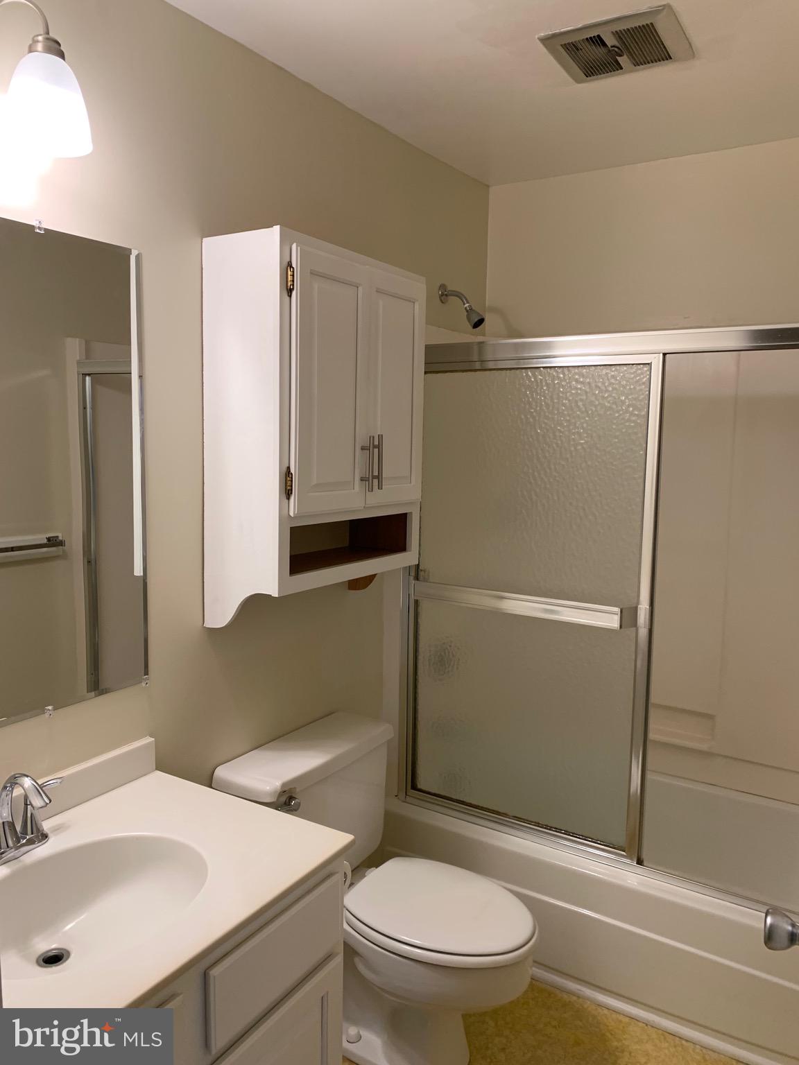 HICKORY HILLS CONDOMINIUMS - Residential Lease