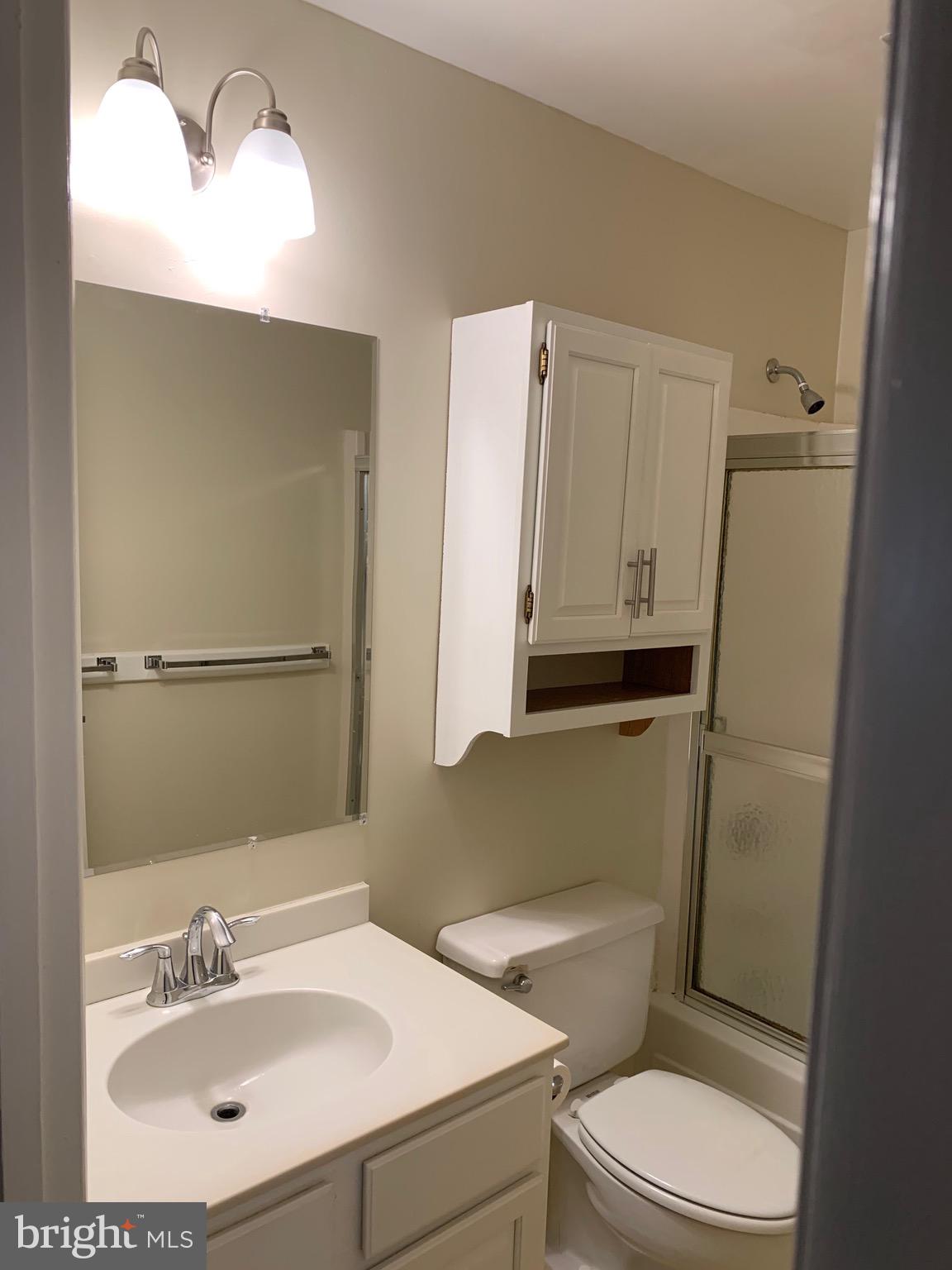 HICKORY HILLS CONDOMINIUMS - Residential Lease