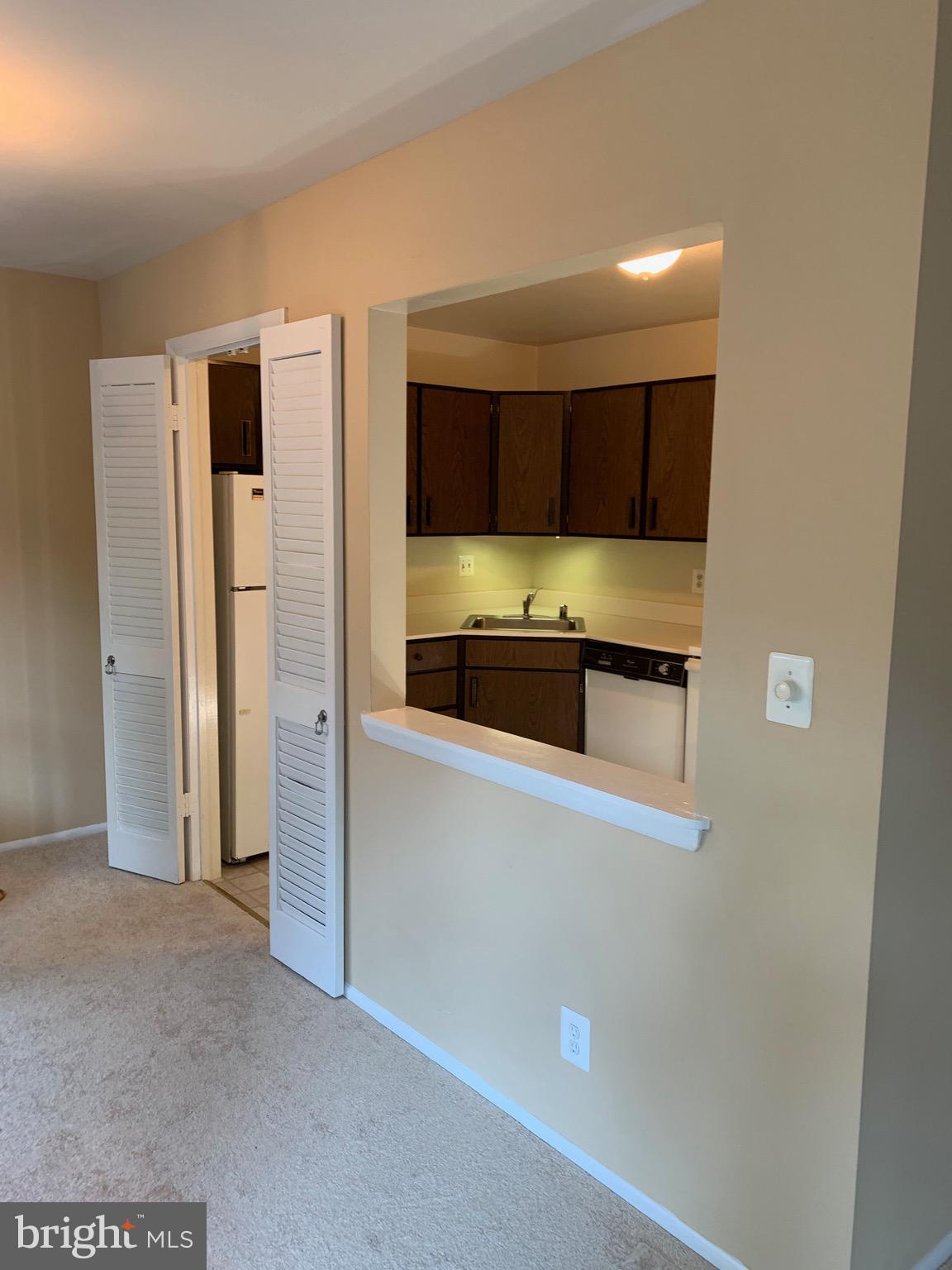 HICKORY HILLS CONDOMINIUMS - Residential Lease