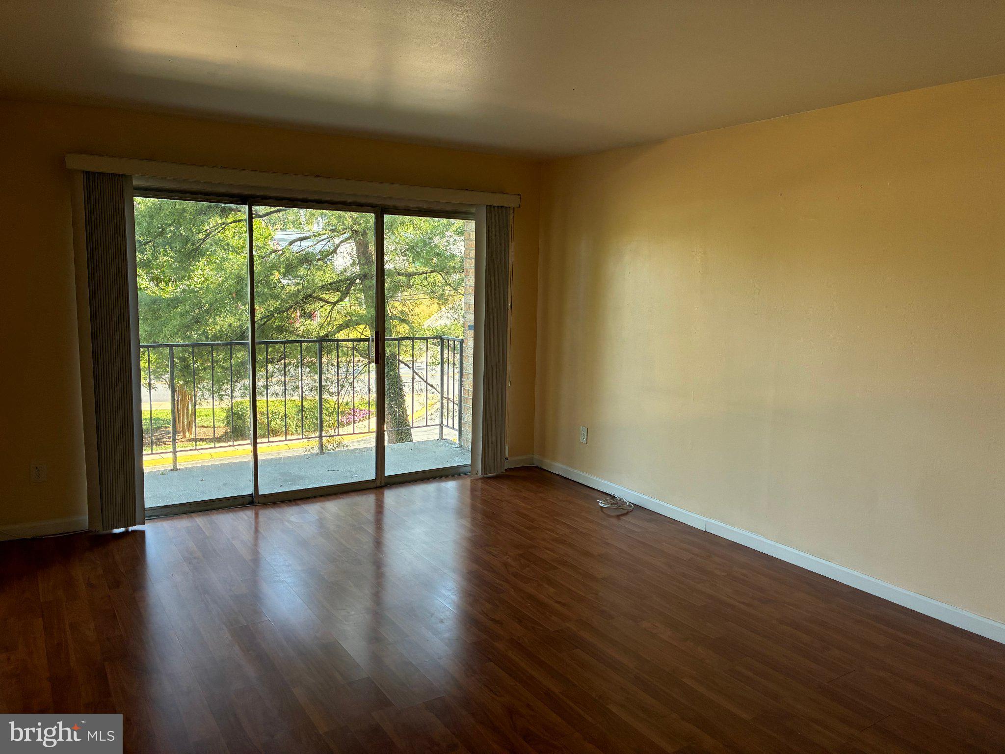 WALNUT GROVE - Residential