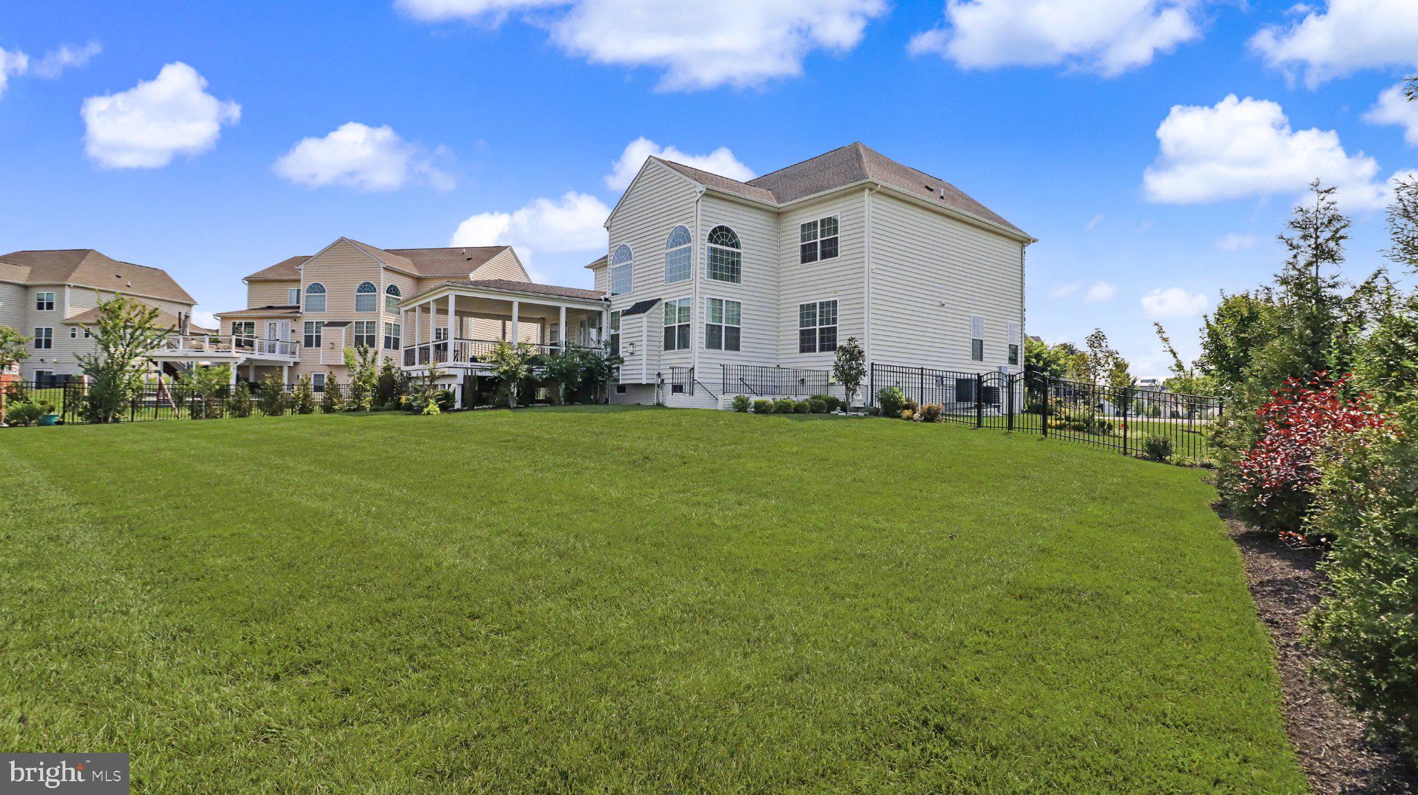 MELODY FARM - Residential