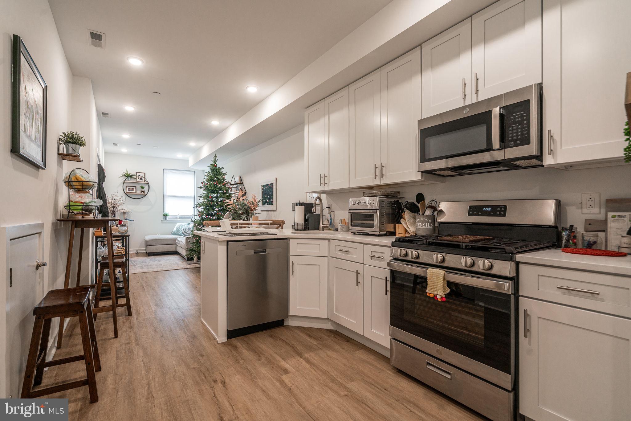 POINT BREEZE - Residential Lease