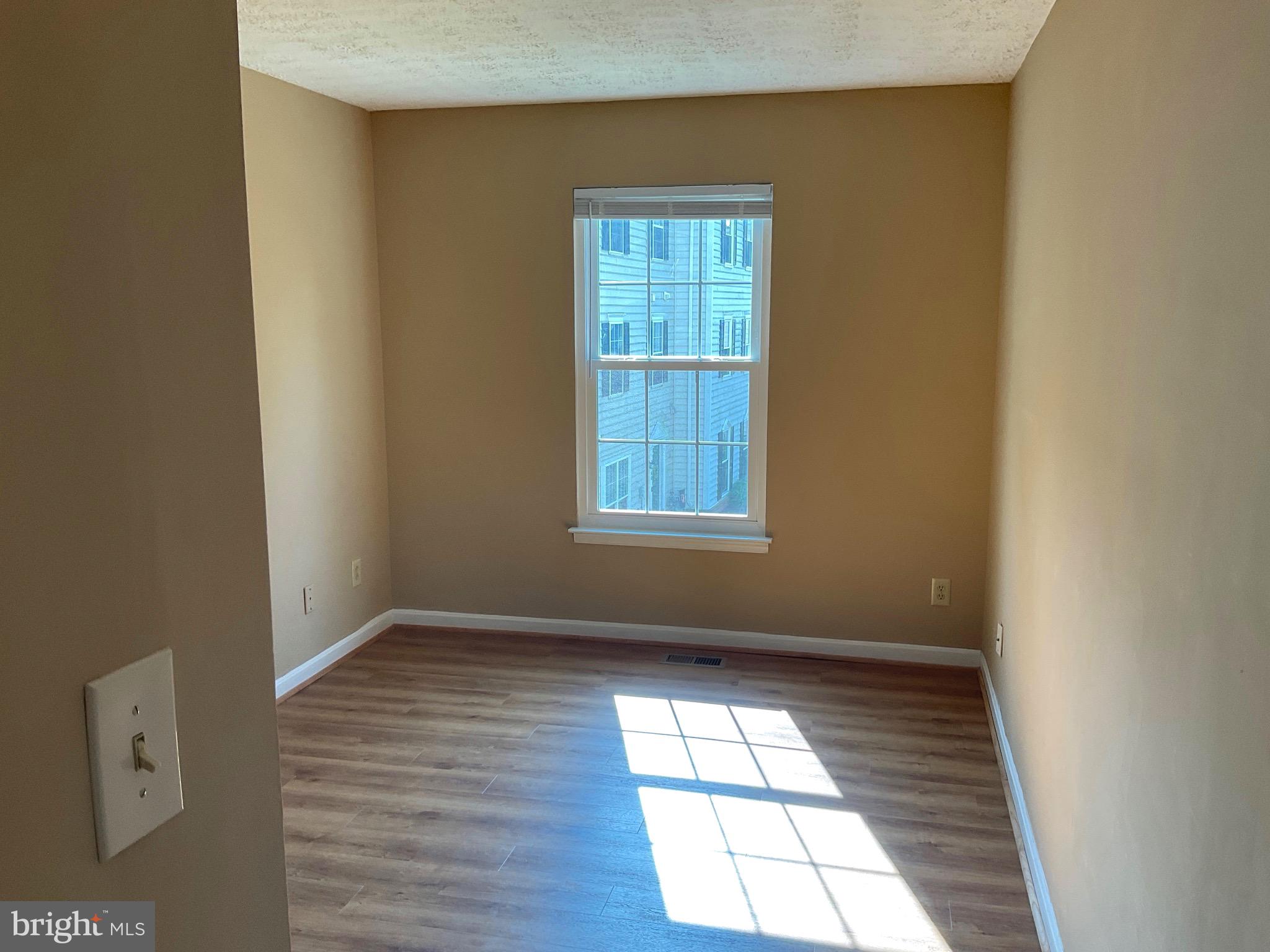 AVINGTON PARK - Residential Lease