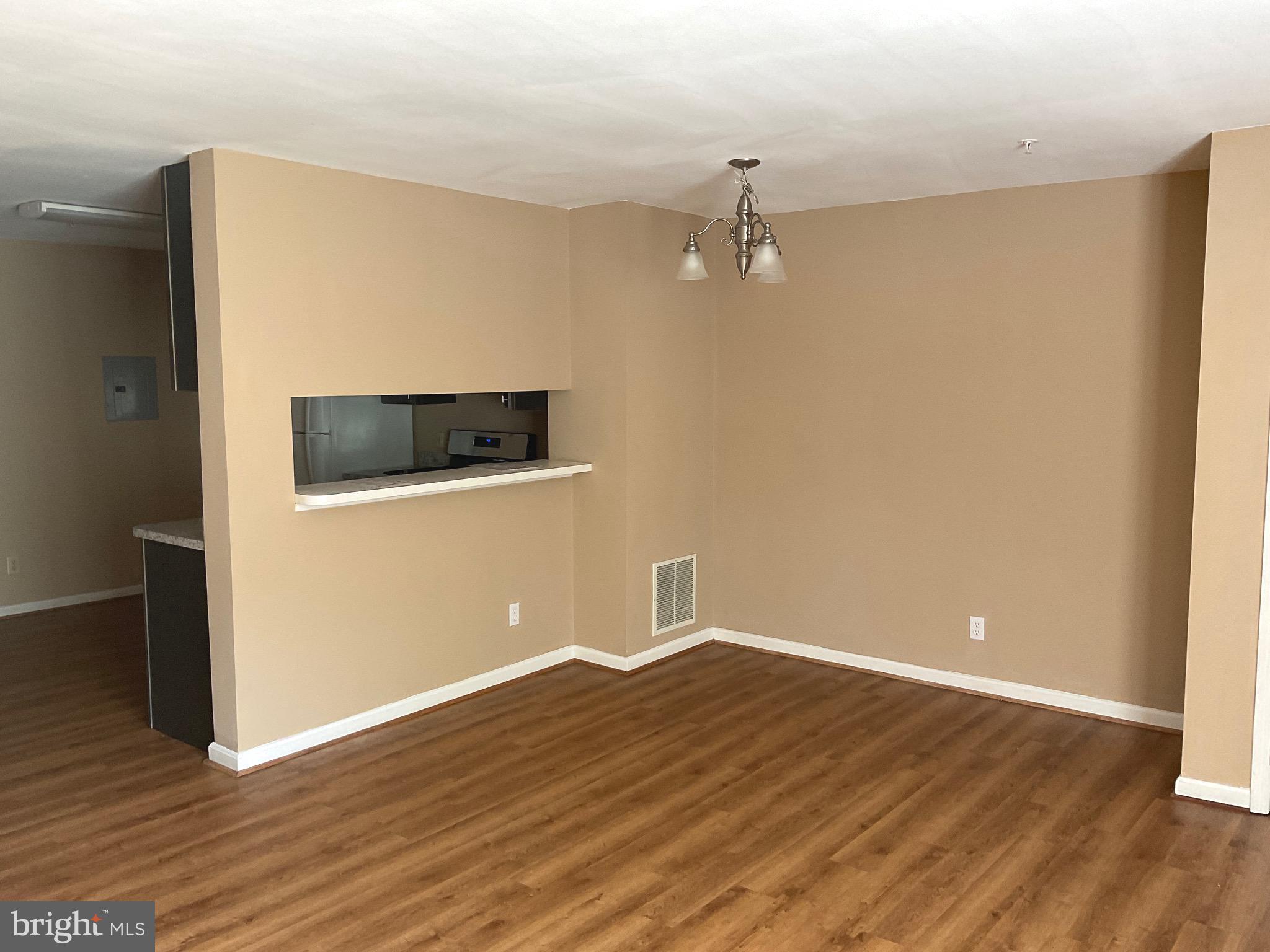 AVINGTON PARK - Residential Lease