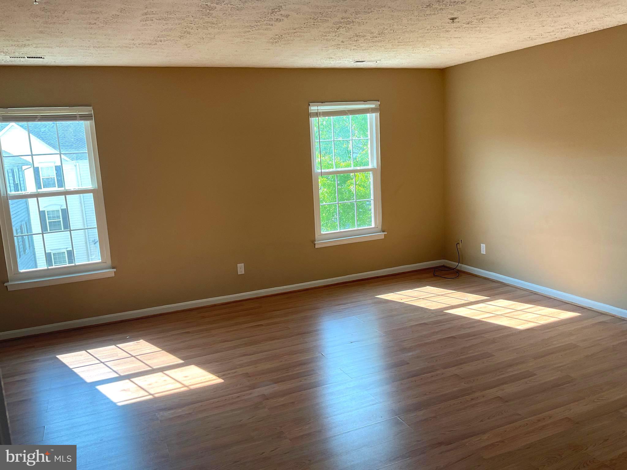 AVINGTON PARK - Residential Lease