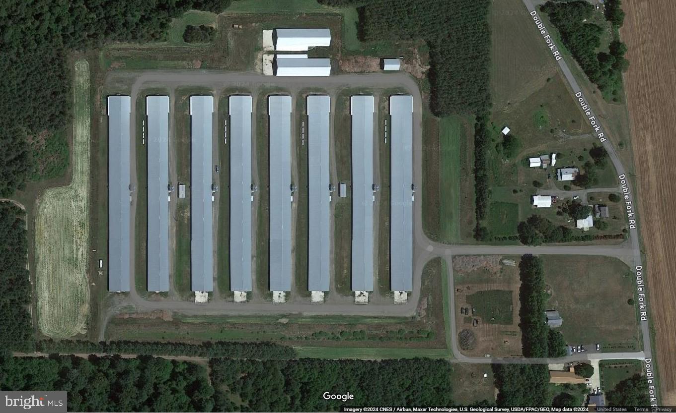 Farm Features: Fully automated 7-year-old poultry farm with 8-60x600 houses, 2 manure sheds, additional pole building and Choretime equipment.