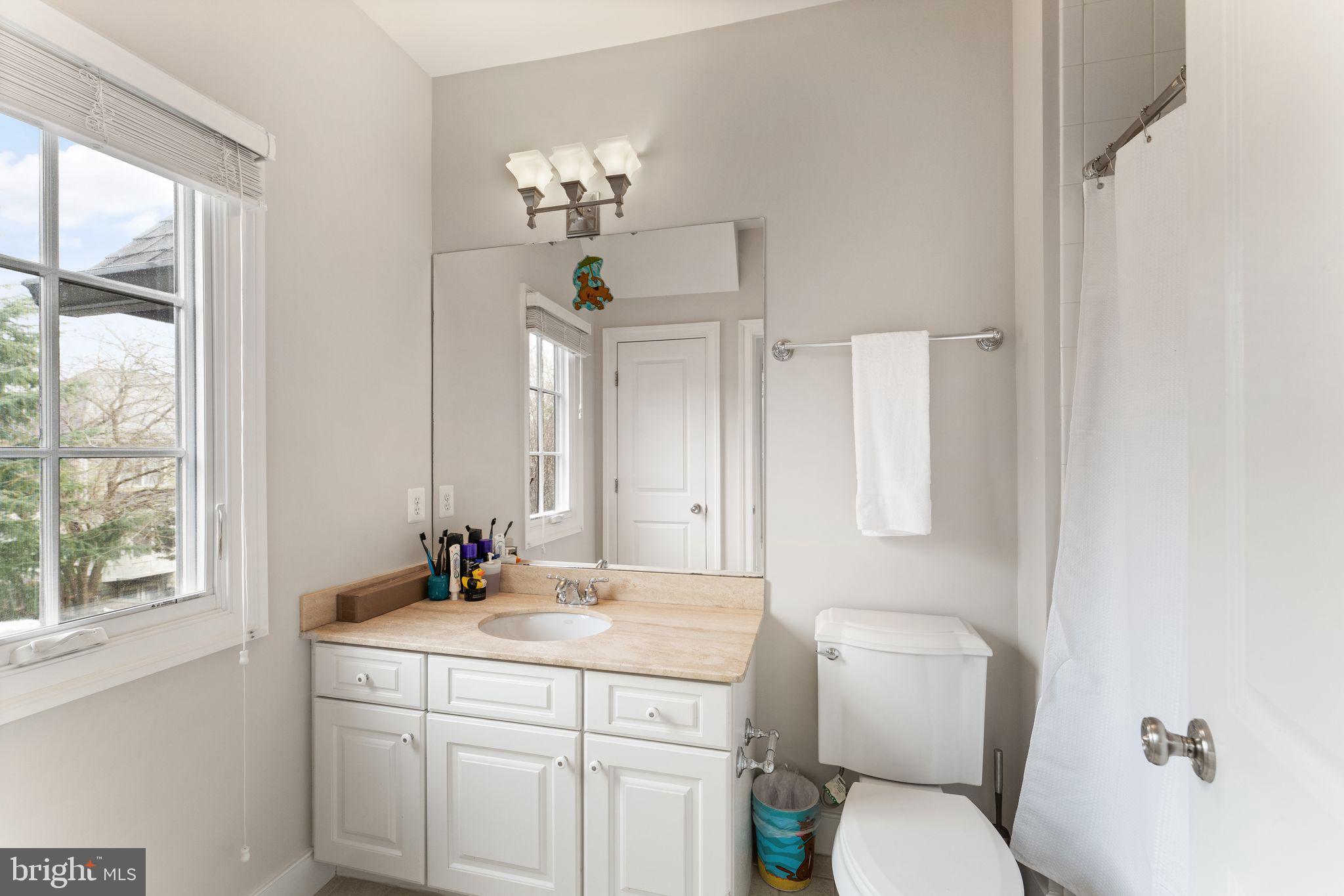 WEST MC LEAN - Residential