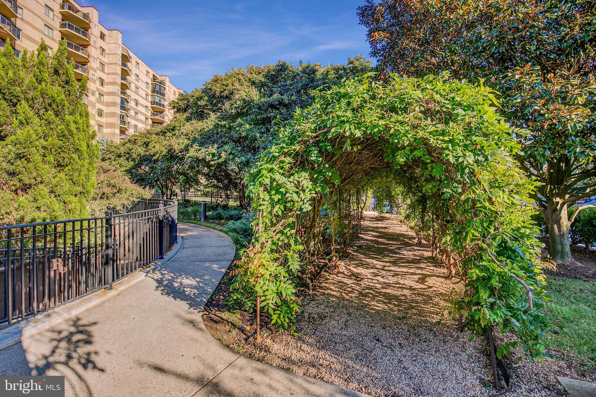 ROTONDA - Residential