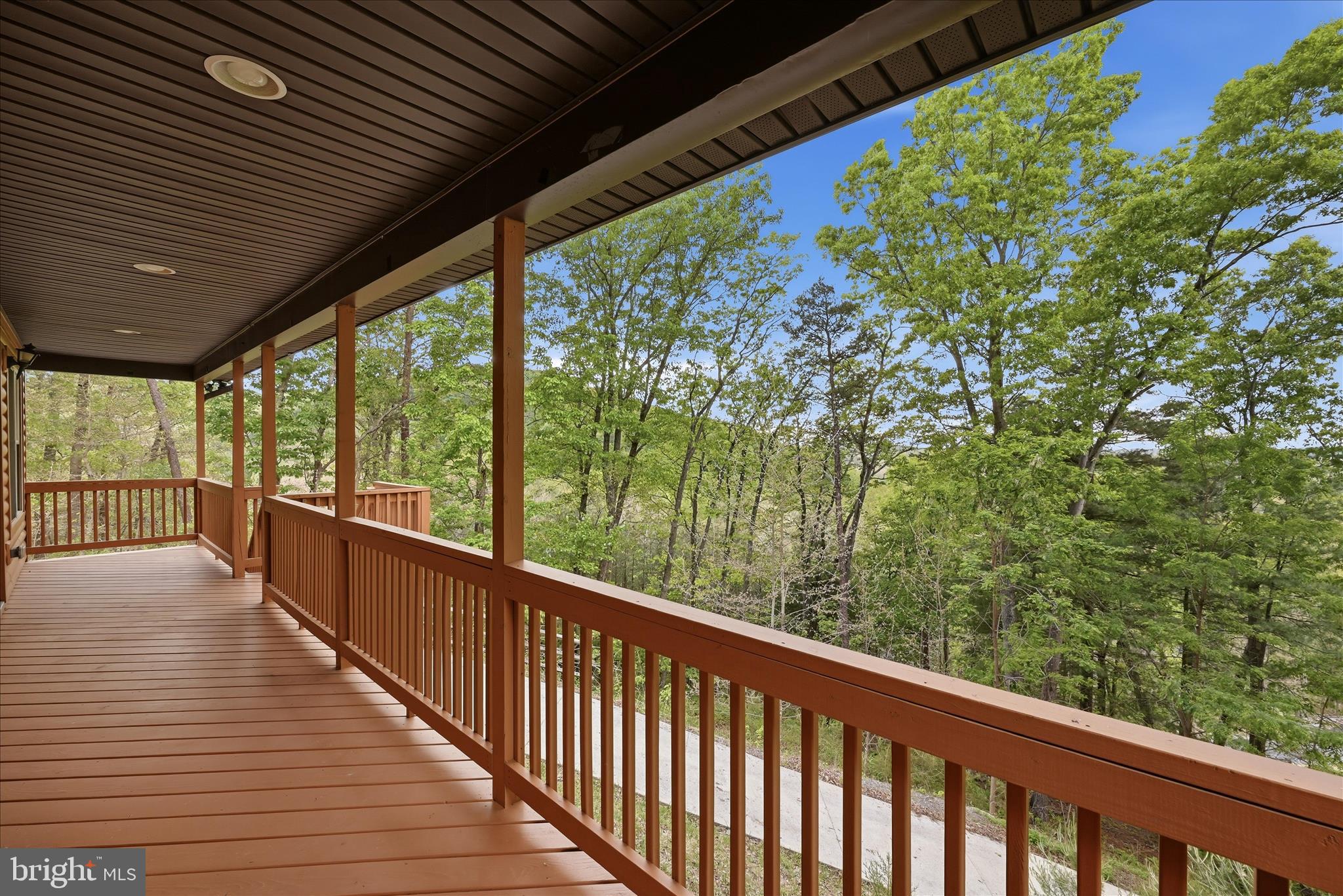 SHEN FARMS CHAIN SPRING - Residential