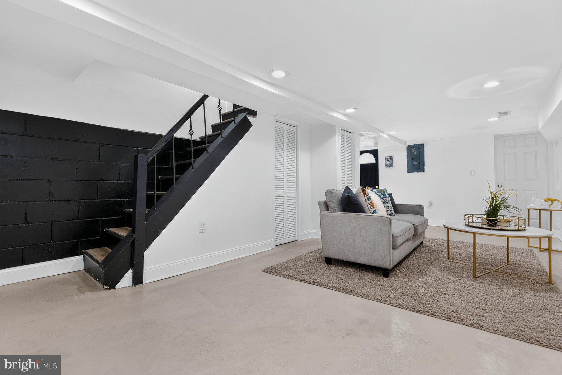 WAVERLY - Residential