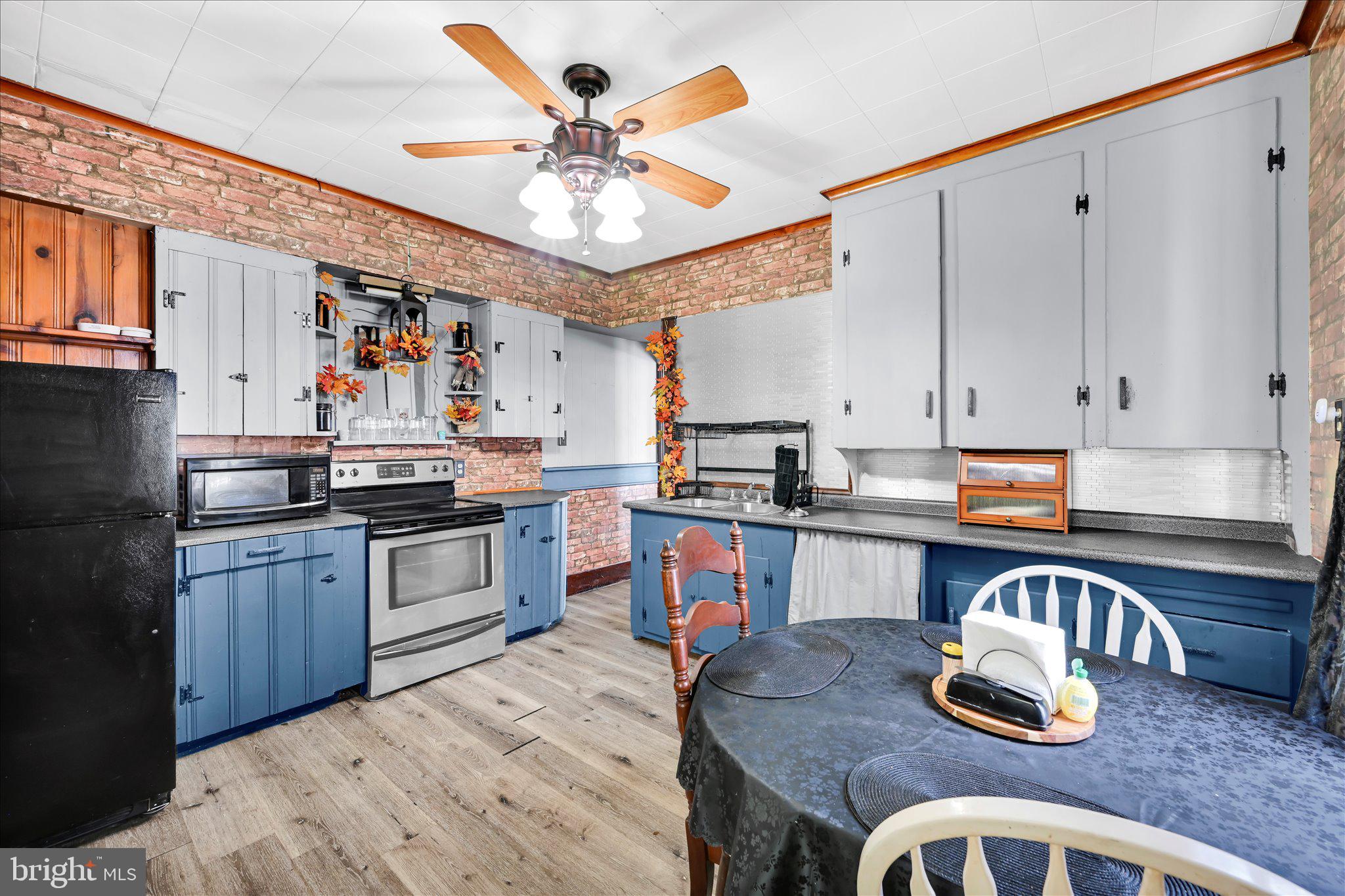 SHENANDOAH HEIGHTS - Residential