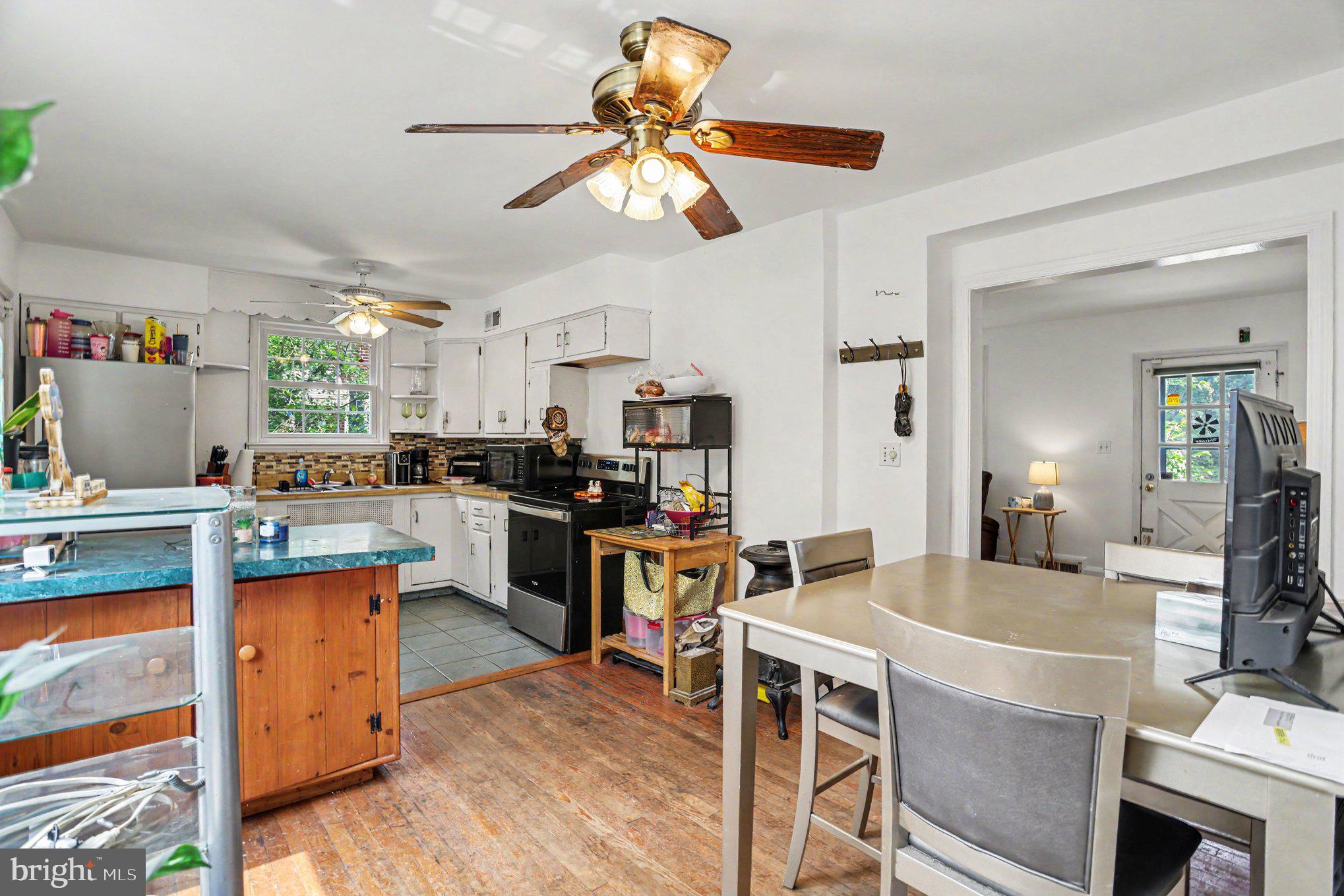 EAST KENWOOD PARK - Residential