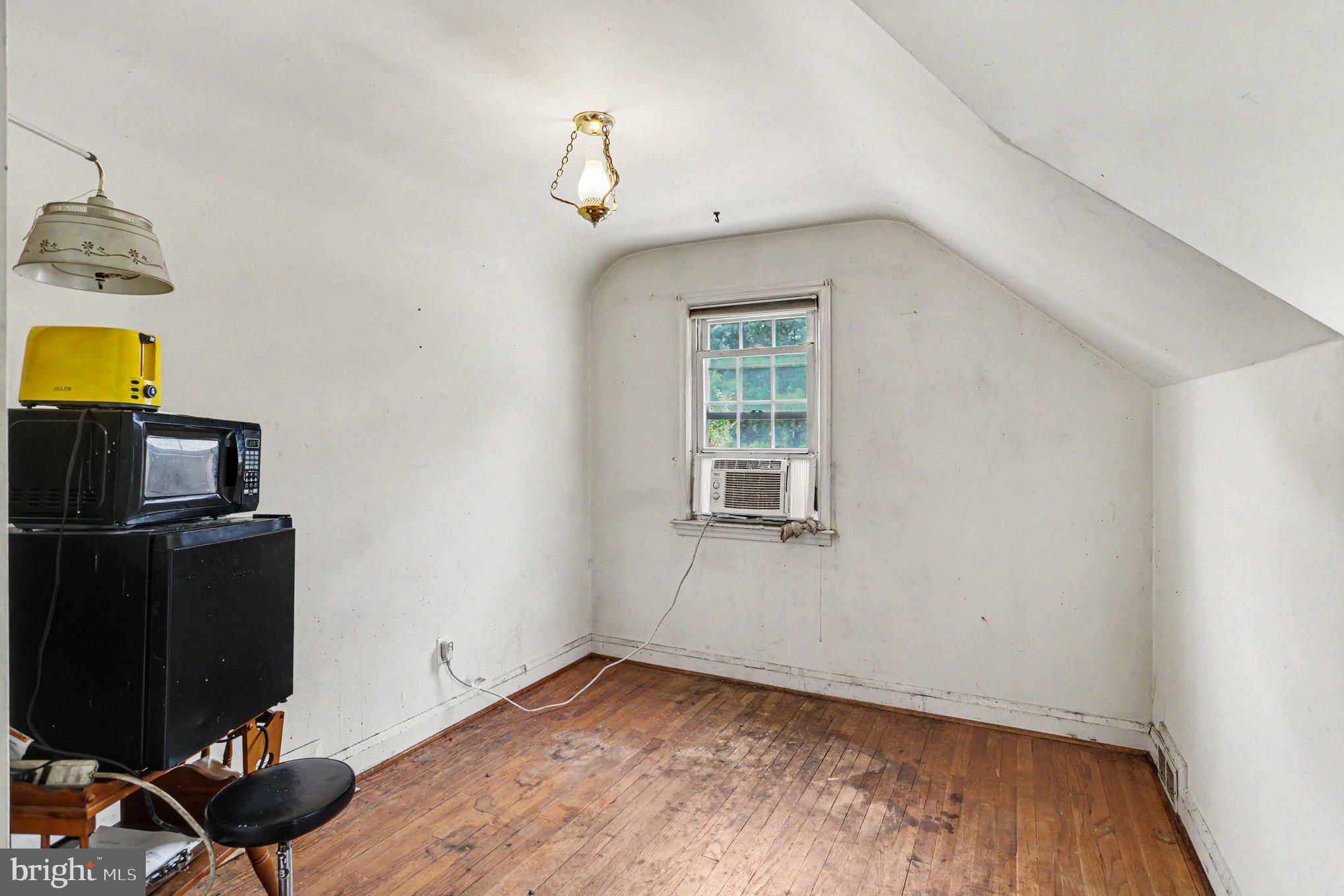 EAST KENWOOD PARK - Residential