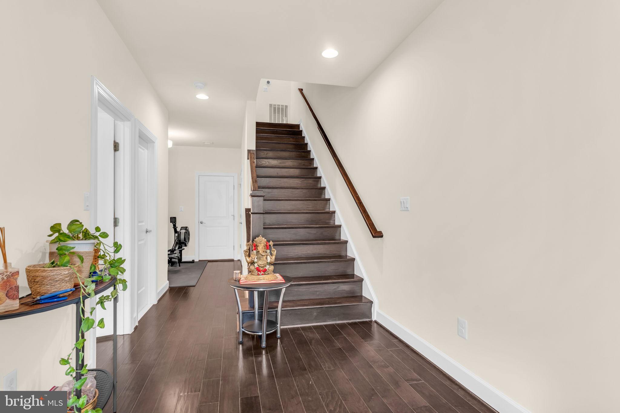 BRAMBLETON TOWN CENTER - Residential