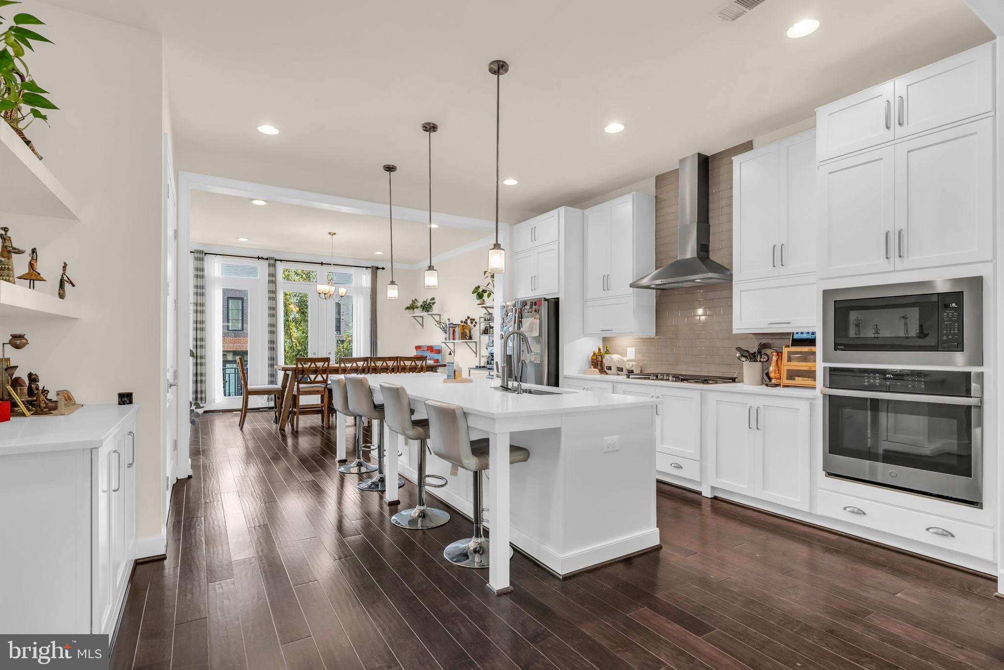 BRAMBLETON TOWN CENTER - Residential