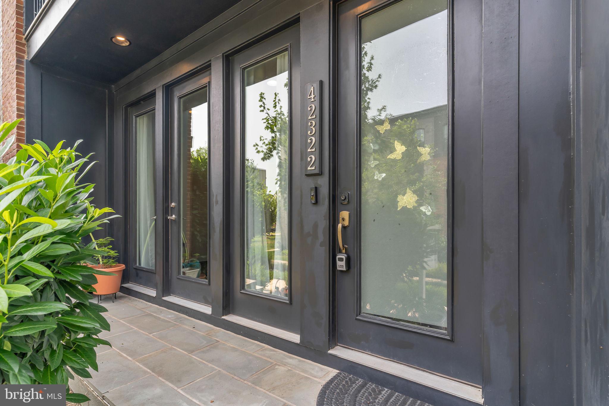 BRAMBLETON TOWN CENTER - Residential