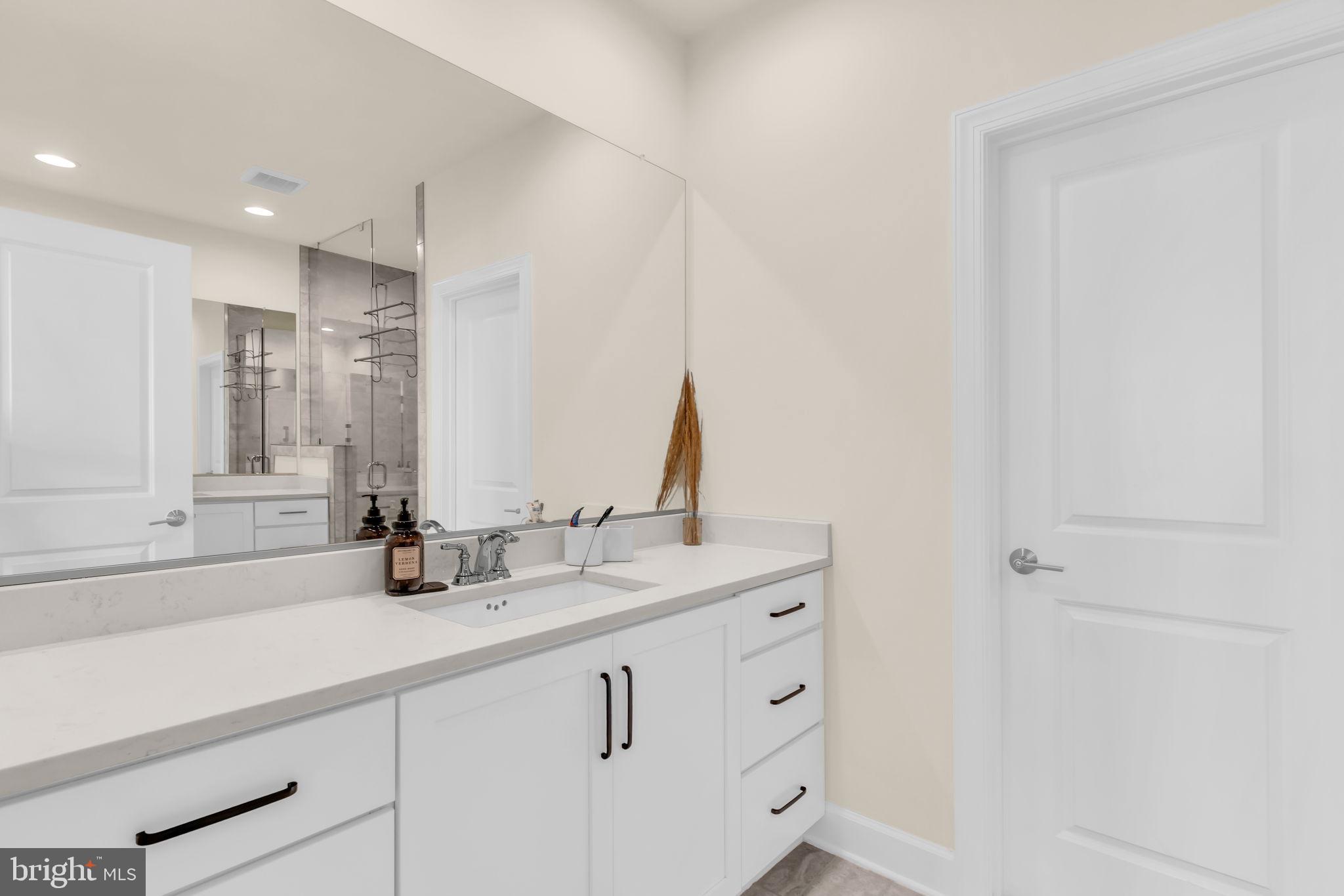 BRAMBLETON TOWN CENTER - Residential