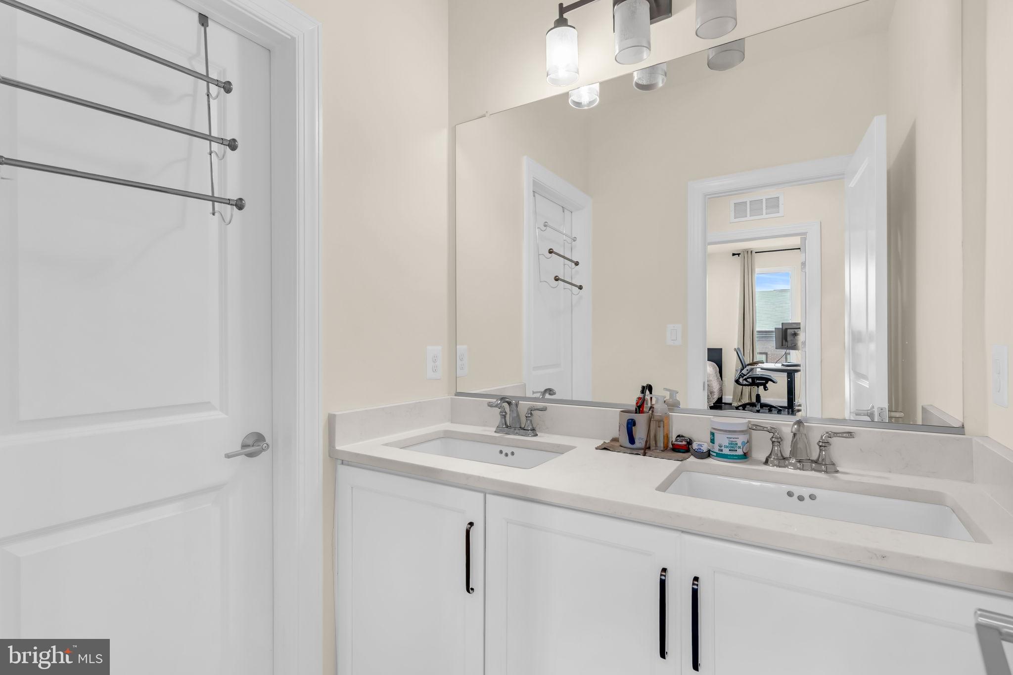BRAMBLETON TOWN CENTER - Residential