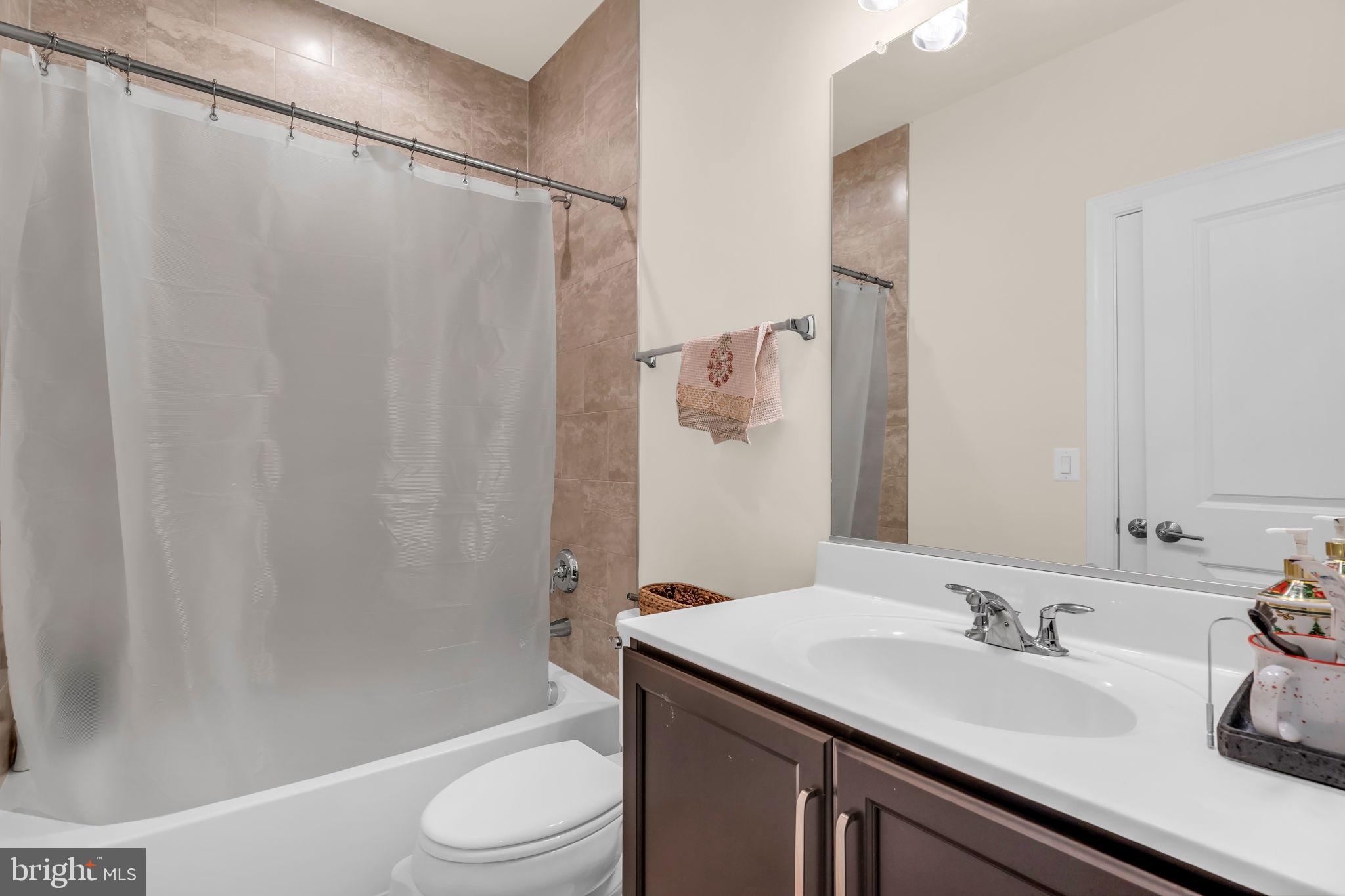 BRAMBLETON TOWN CENTER - Residential