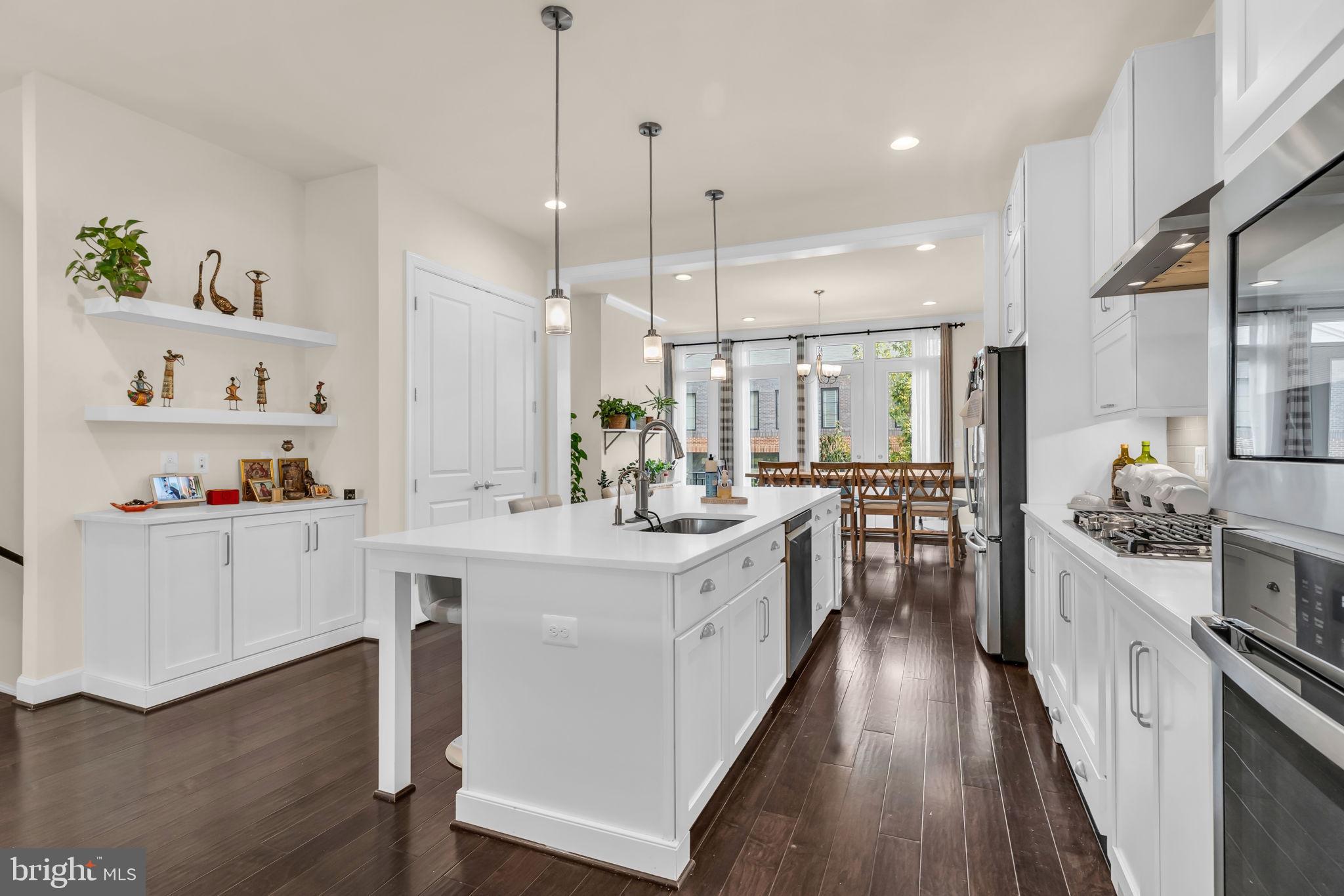 BRAMBLETON TOWN CENTER - Residential