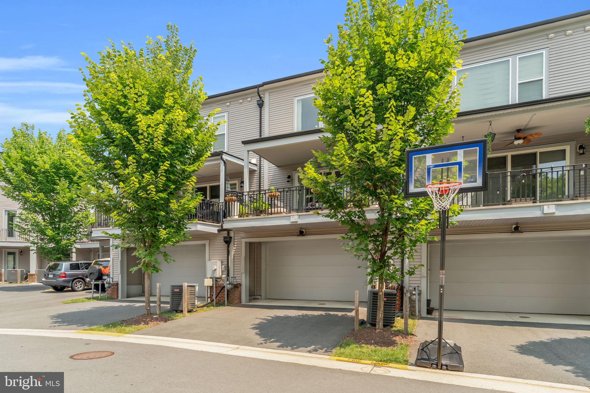 BRAMBLETON TOWN CENTER - Residential