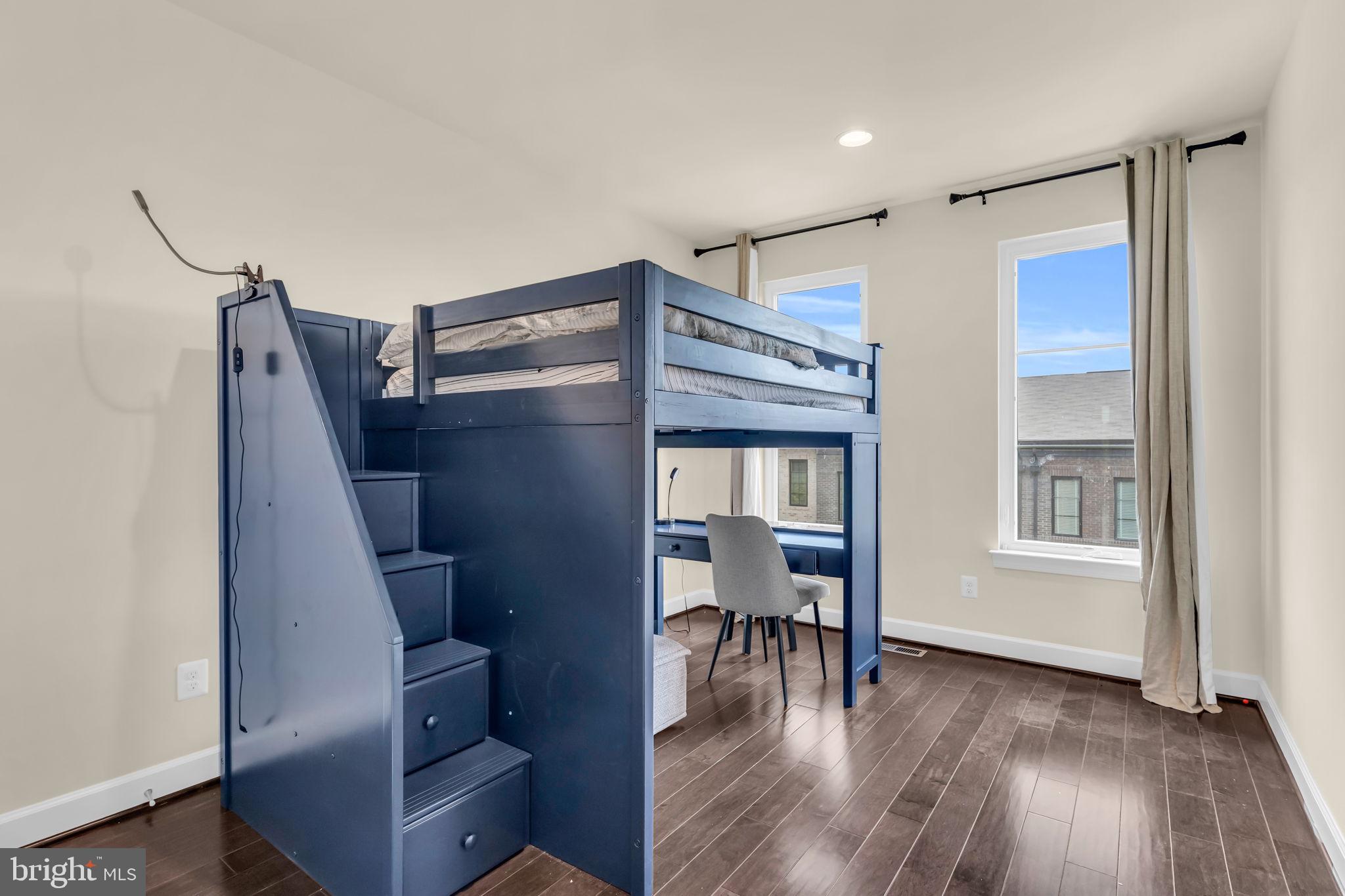 BRAMBLETON TOWN CENTER - Residential