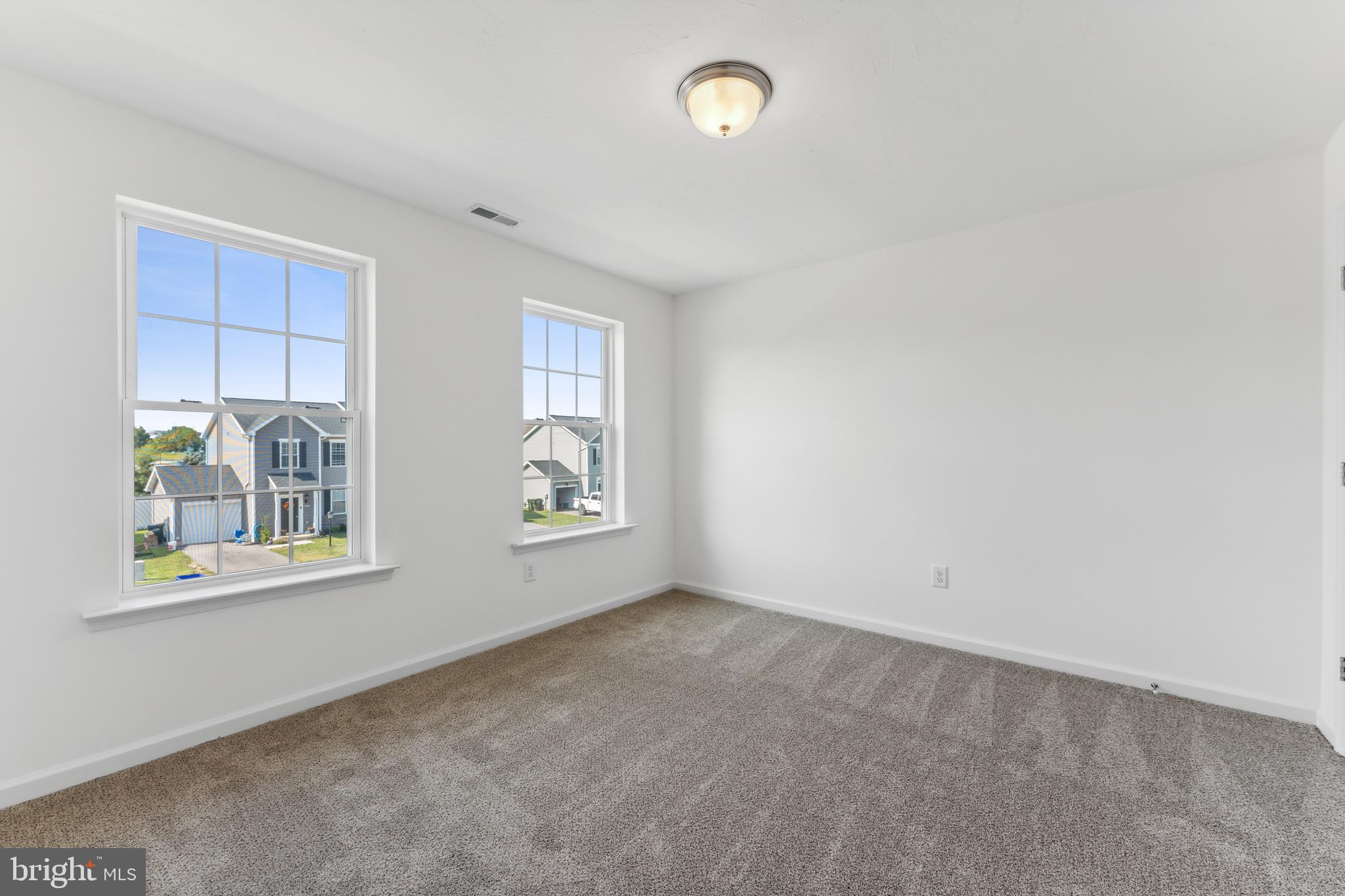 KINGS COURT AT BROWNSTONE - Residential
