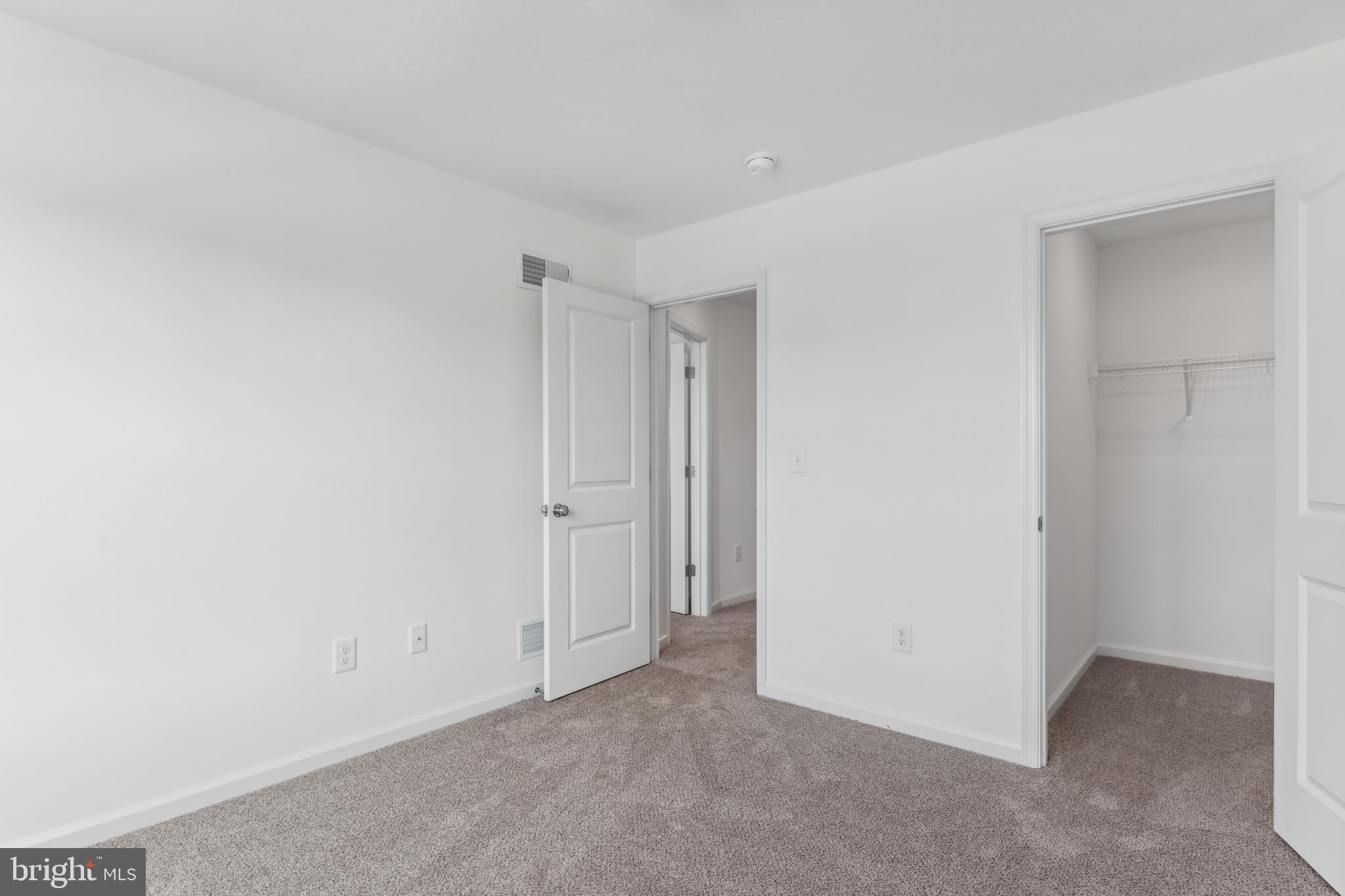 KINGS COURT AT BROWNSTONE - Residential