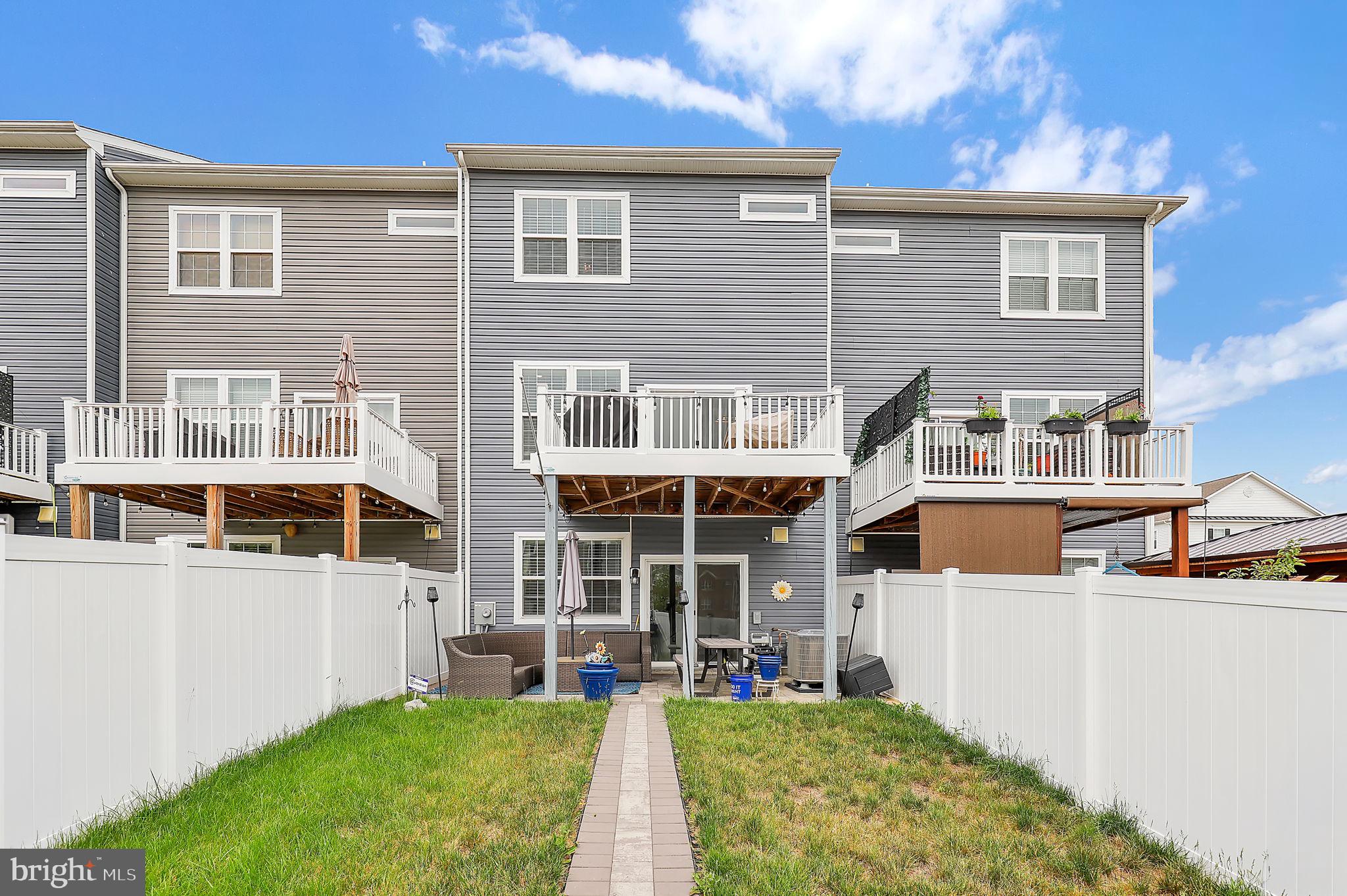 WESTVIEW SOUTH - Residential