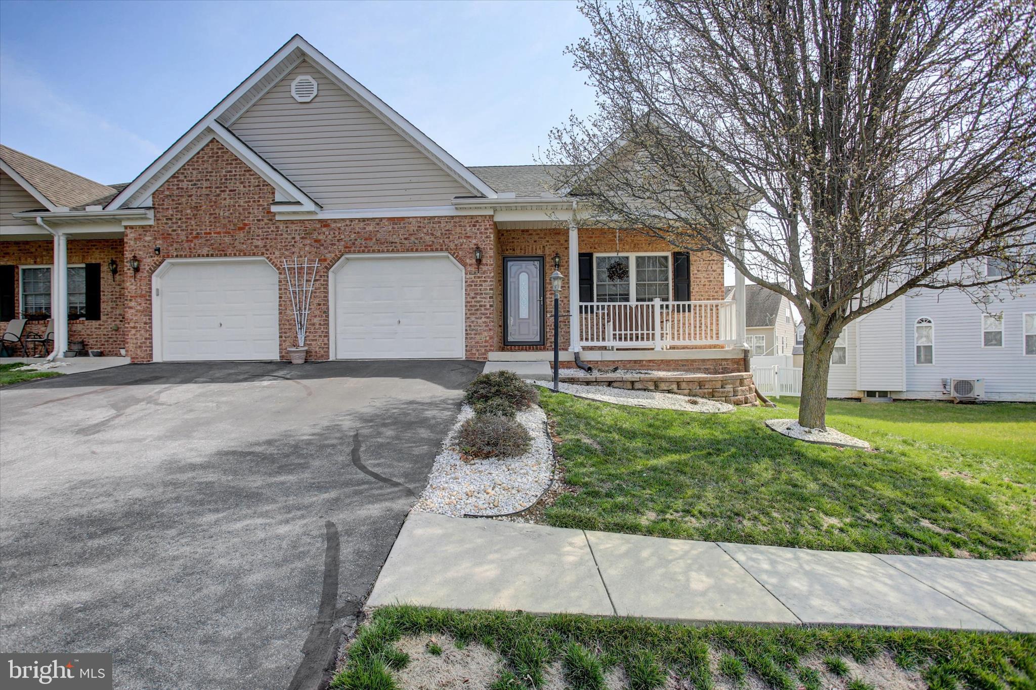 Beautiful one-level living home with generous room size and high ceilings. Custom finishes throughout; designer tile in the primary bath, lovely wood floors, stylish paint, and on-trend granite. The rear yard includes a storage shed, a no-maintenance deck, and fencing. Low utilities and NO HOA, and conveniently located near 81 for easy commuting. What more could you ask for!