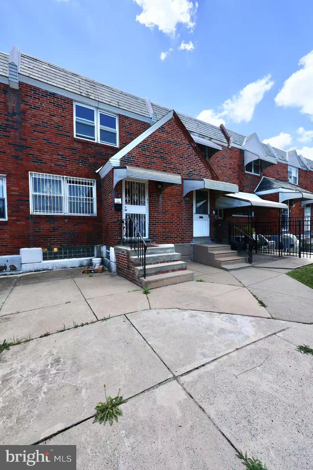 OXFORD CIRCLE - Residential
