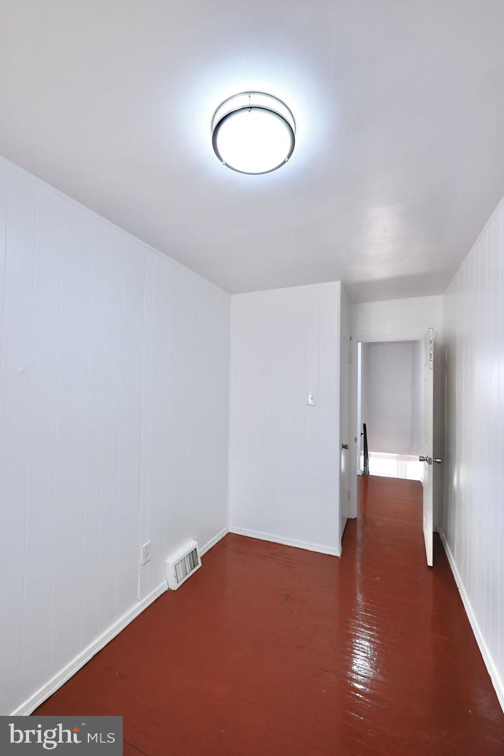 OXFORD CIRCLE - Residential