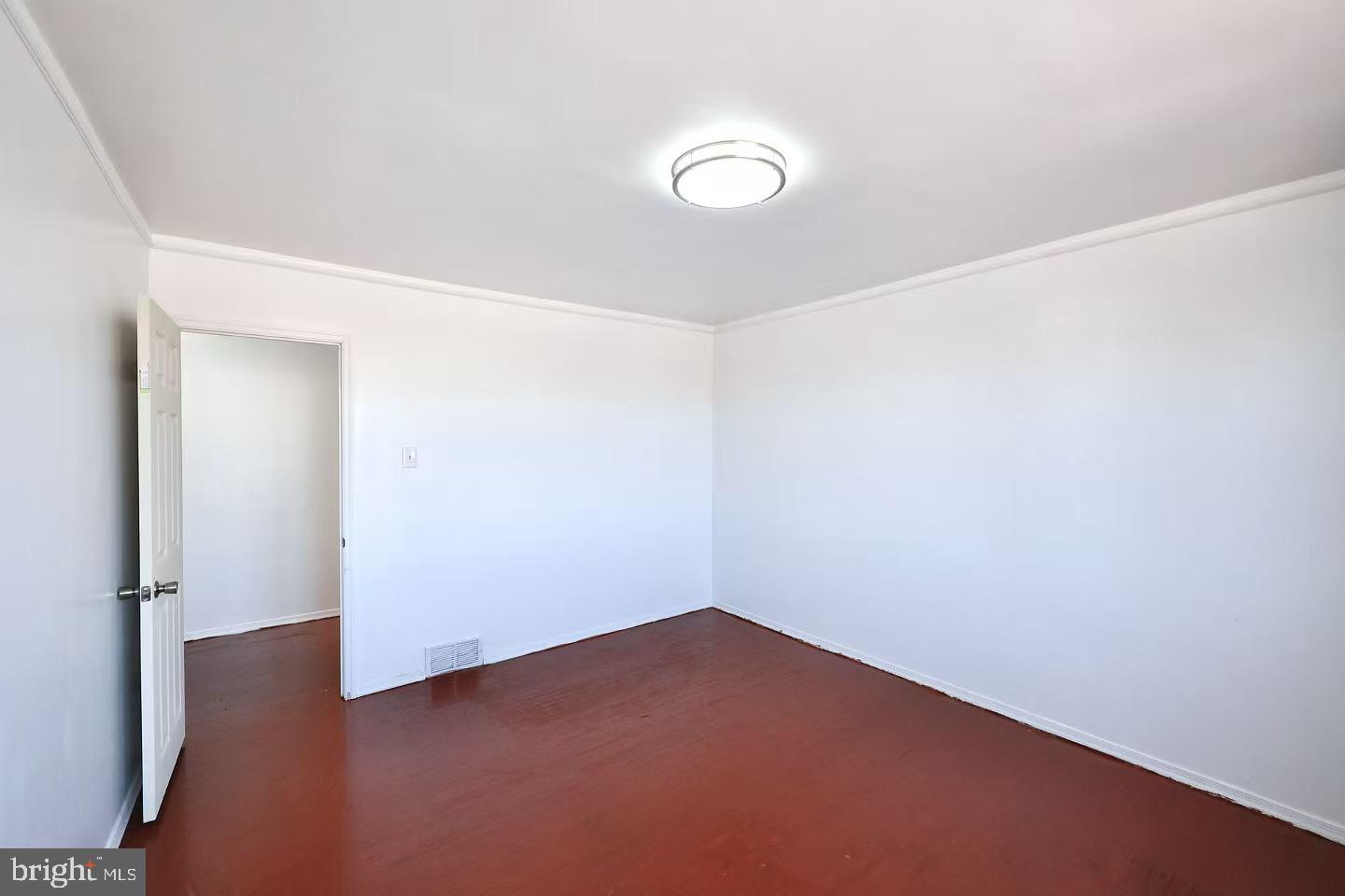 OXFORD CIRCLE - Residential