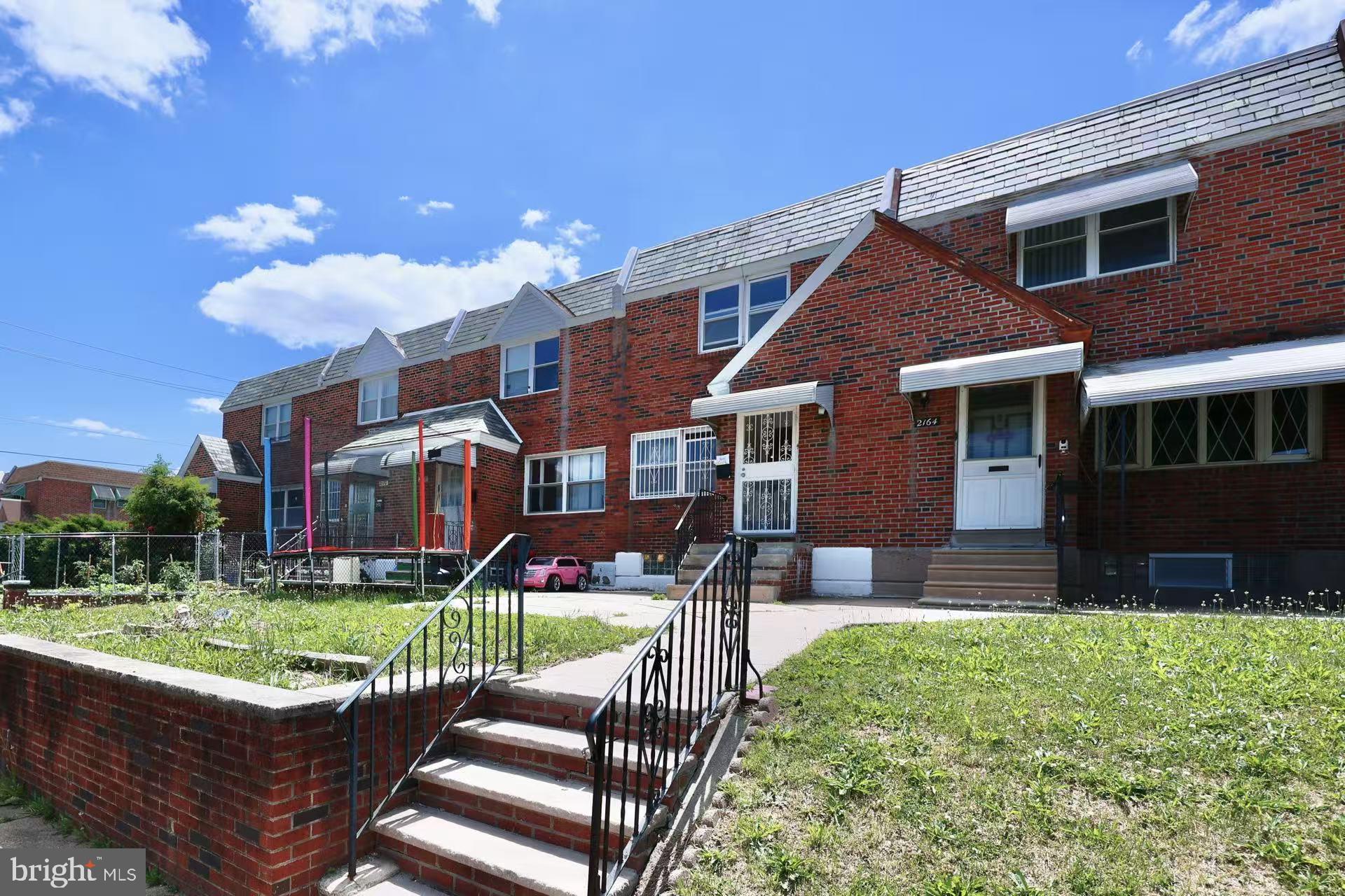 OXFORD CIRCLE - Residential
