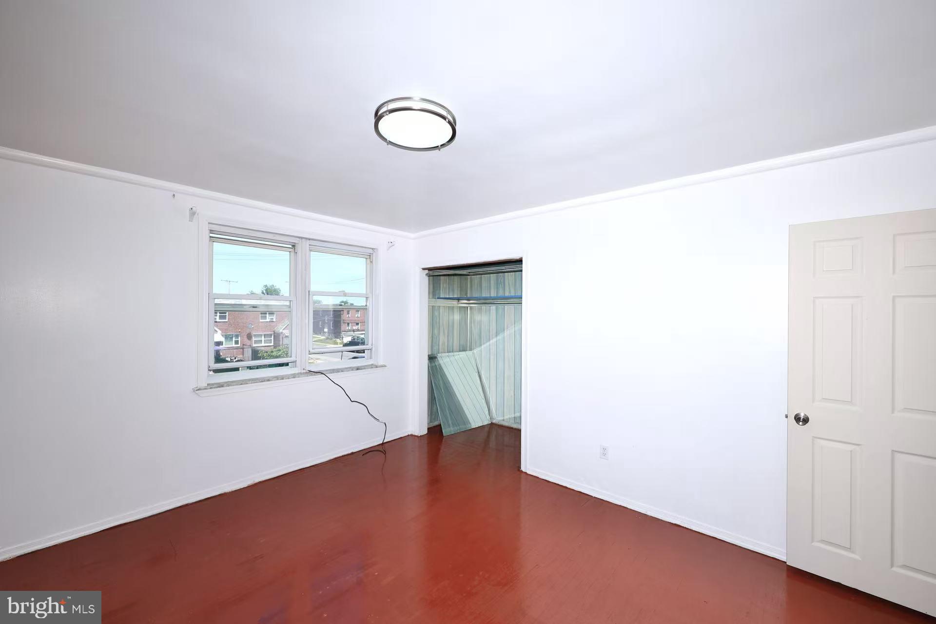 OXFORD CIRCLE - Residential