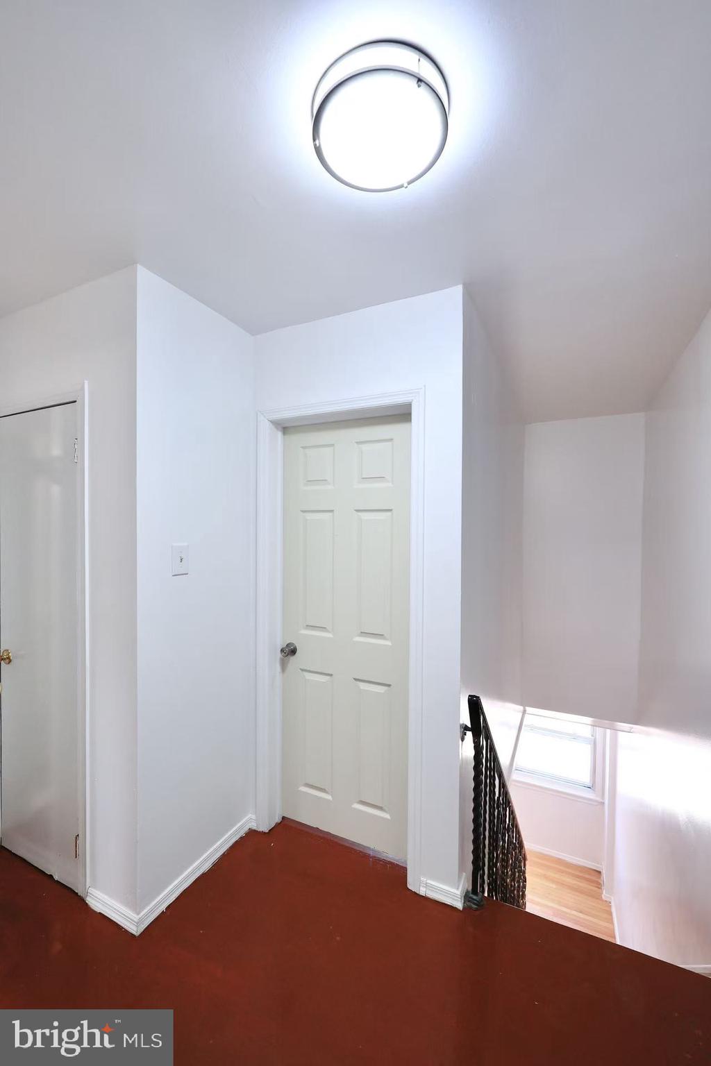 OXFORD CIRCLE - Residential