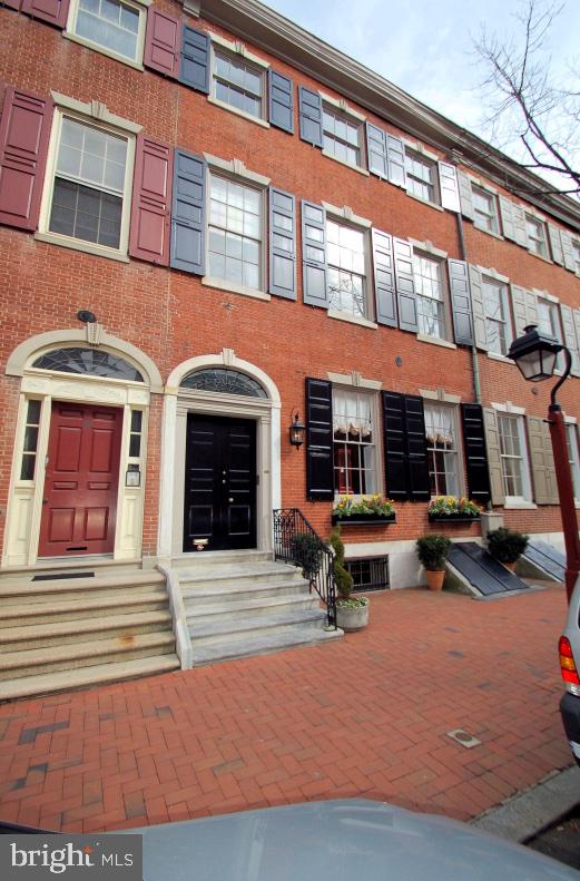 SOCIETY HILL - Residential