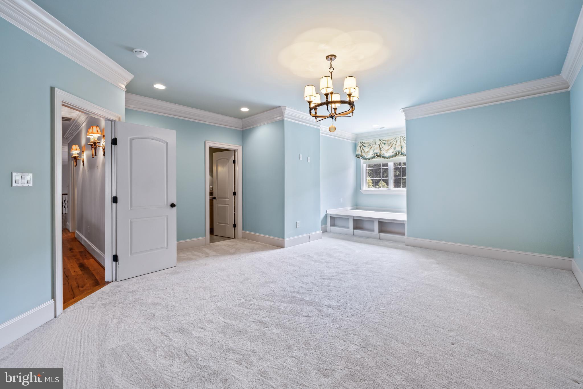 FALLSBOURNE - Residential
