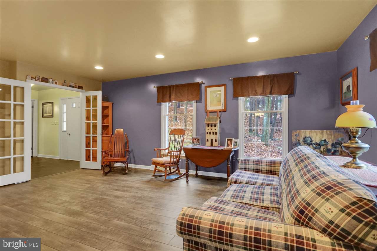 WHITE ROCK ACRES - Residential