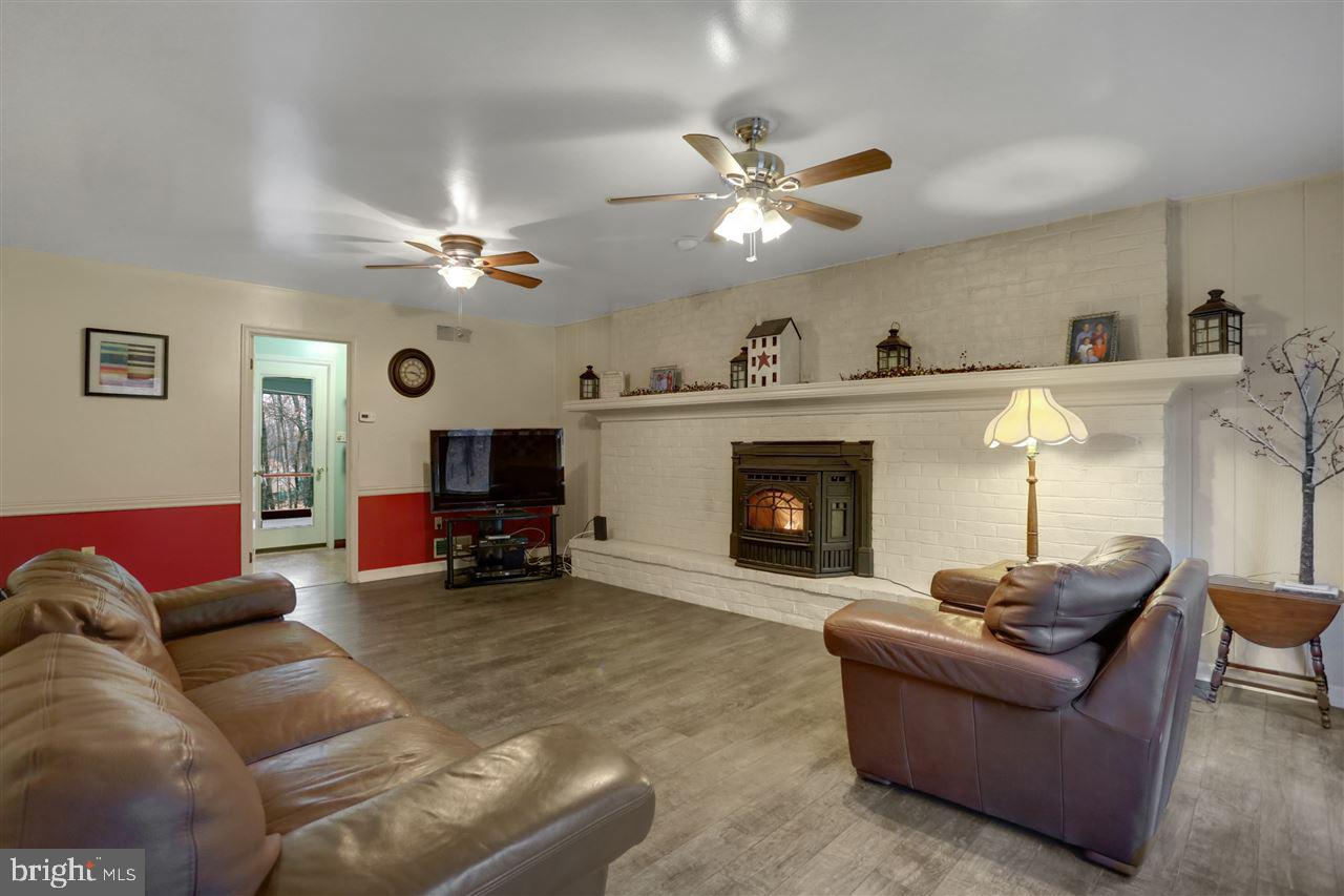 WHITE ROCK ACRES - Residential