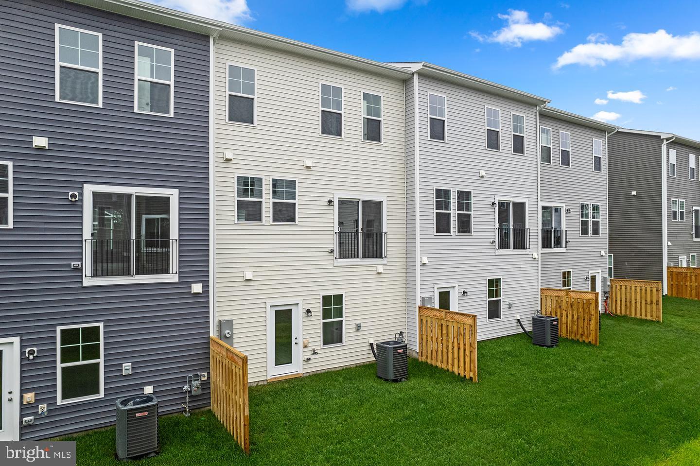 LAKE FREDERICK - Residential