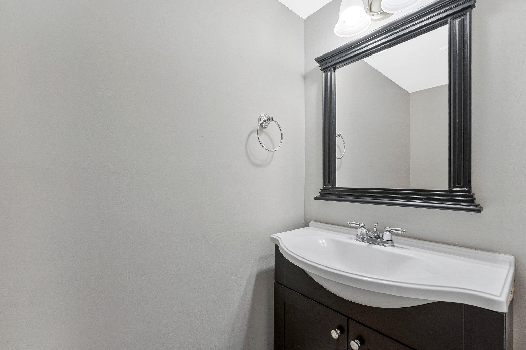 LONDON TOWN WEST - Residential