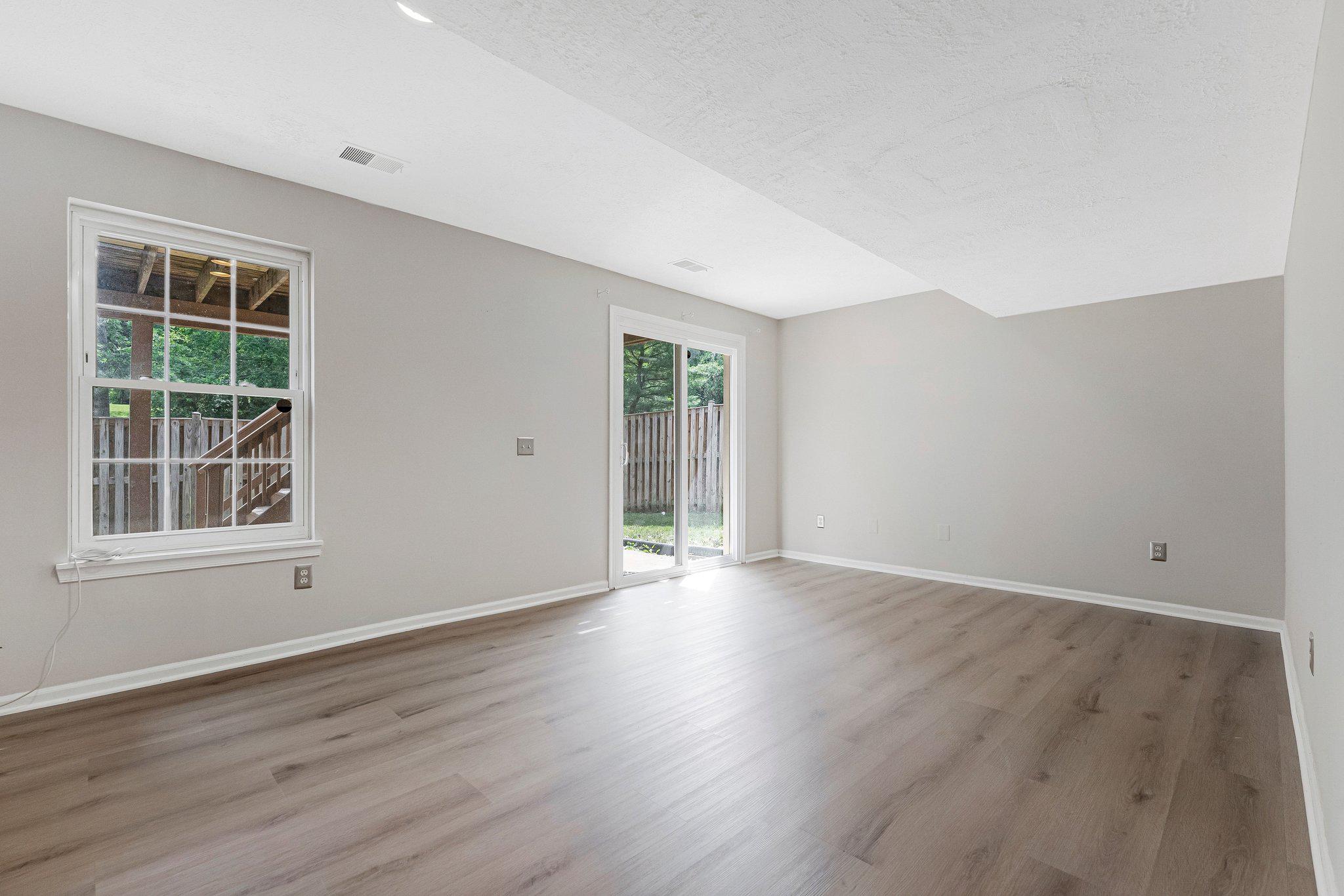 LONDON TOWN WEST - Residential