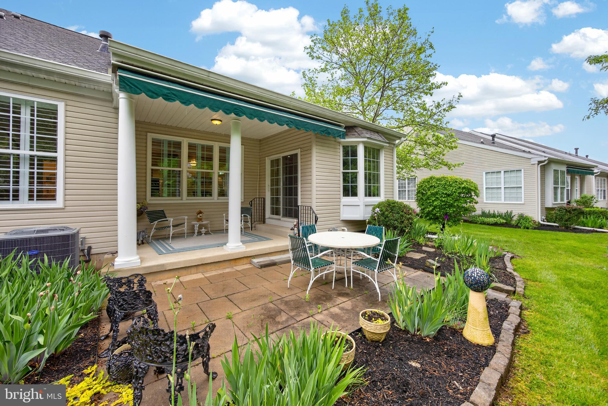 COURTYARDS - Residential