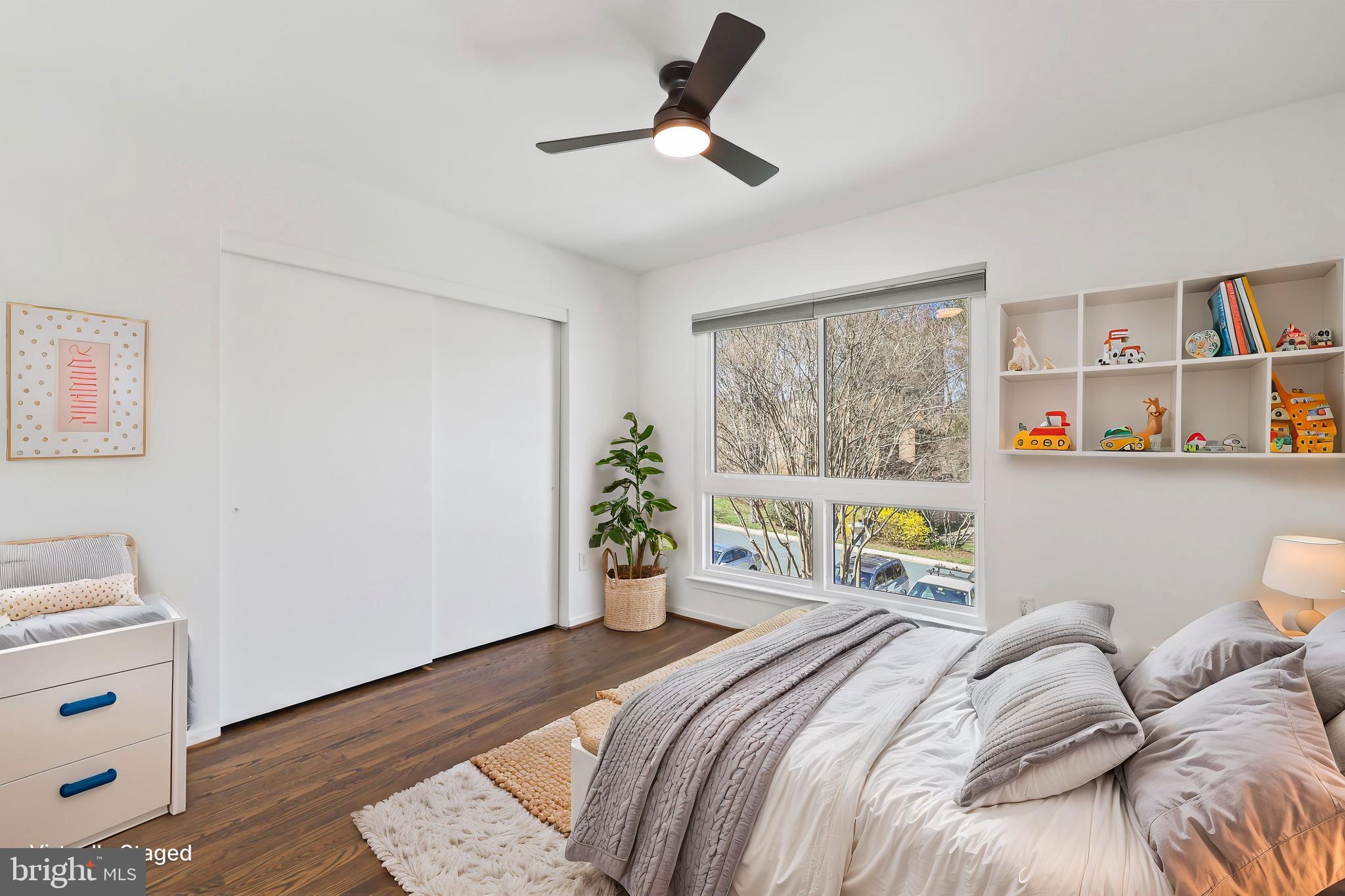RESTON - Residential