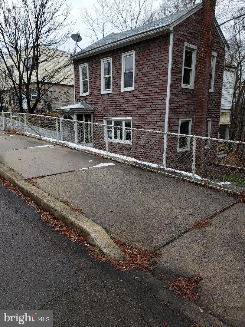 POTTSVILLE - Residential