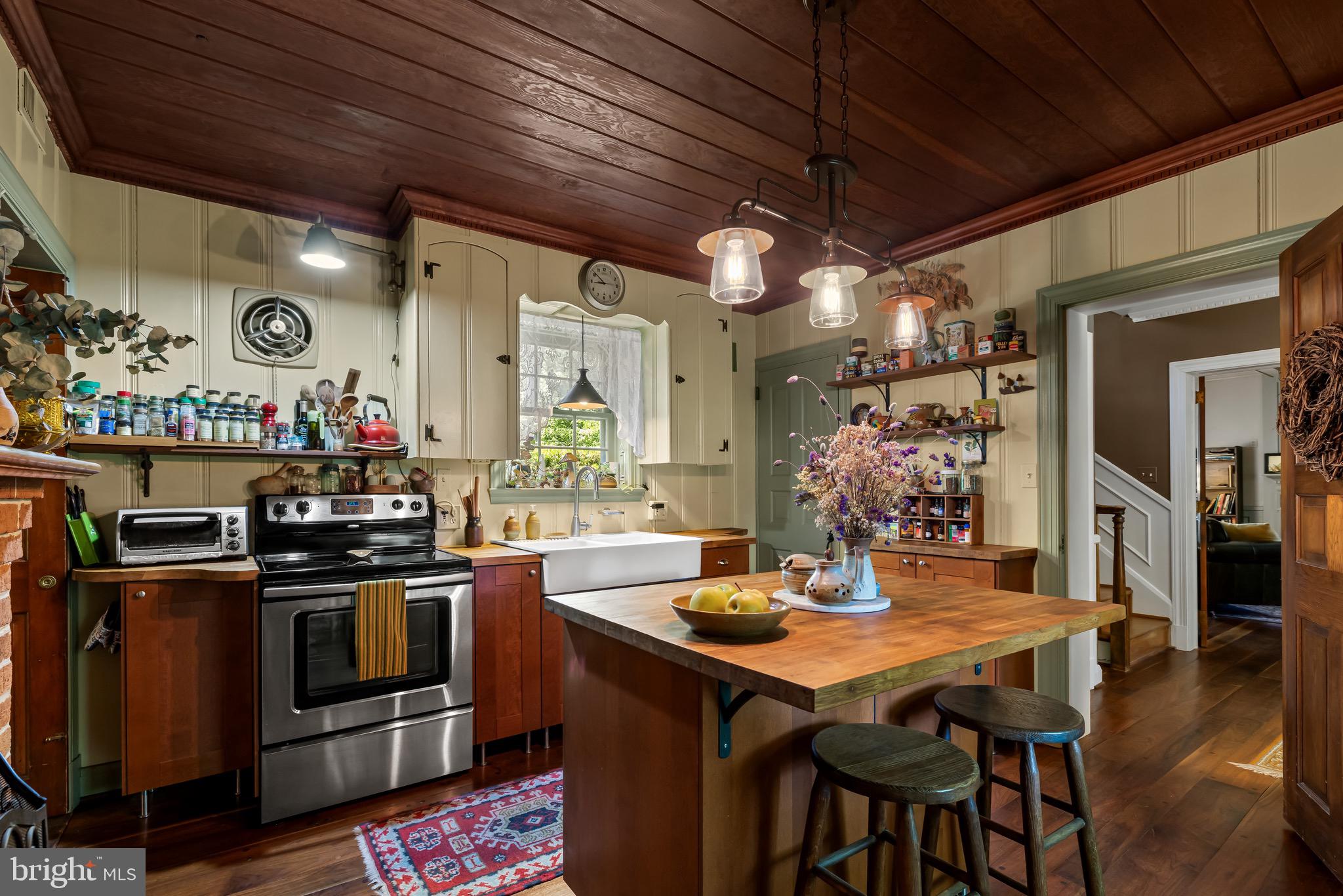 KINGSVILLE - Residential