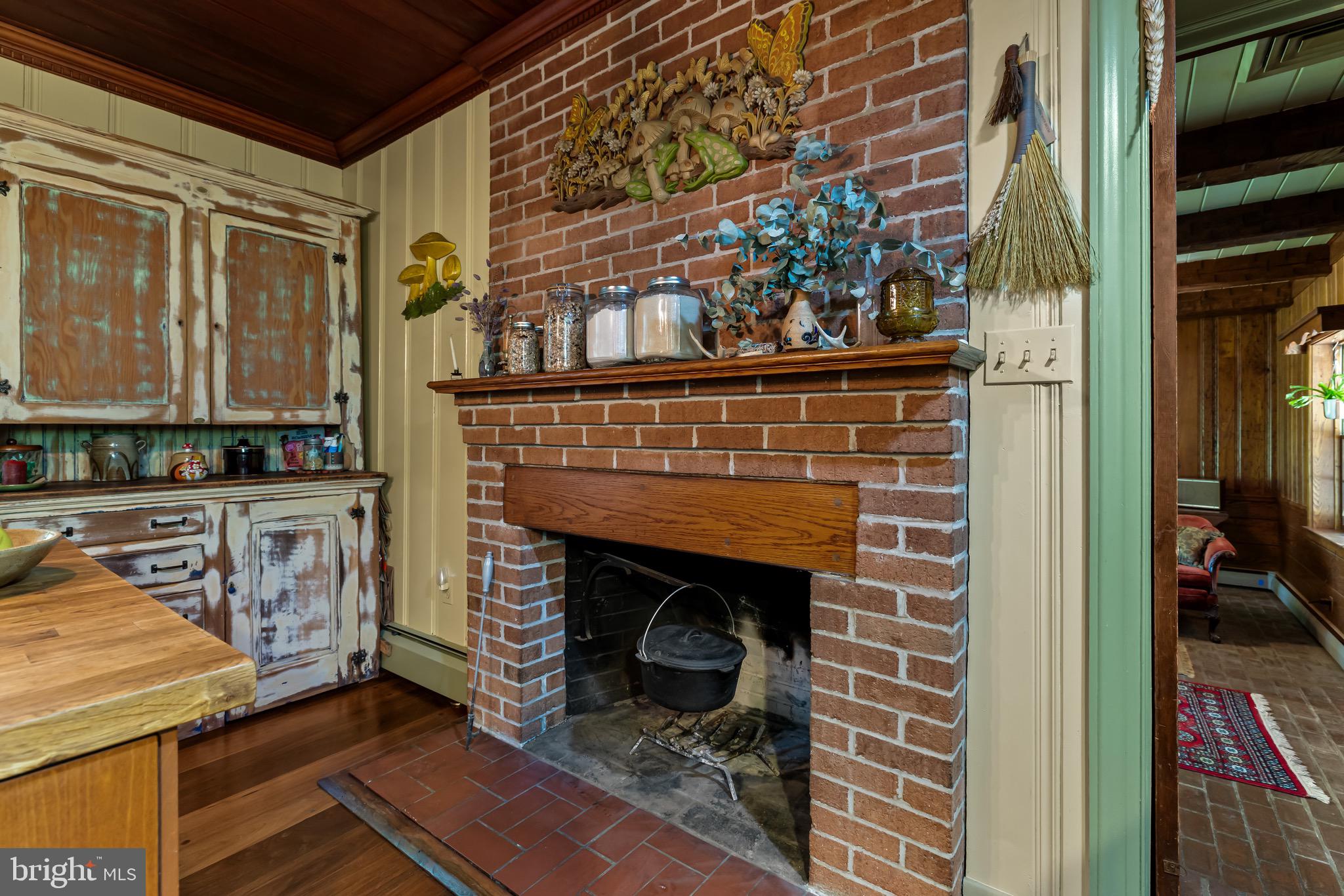 KINGSVILLE - Residential