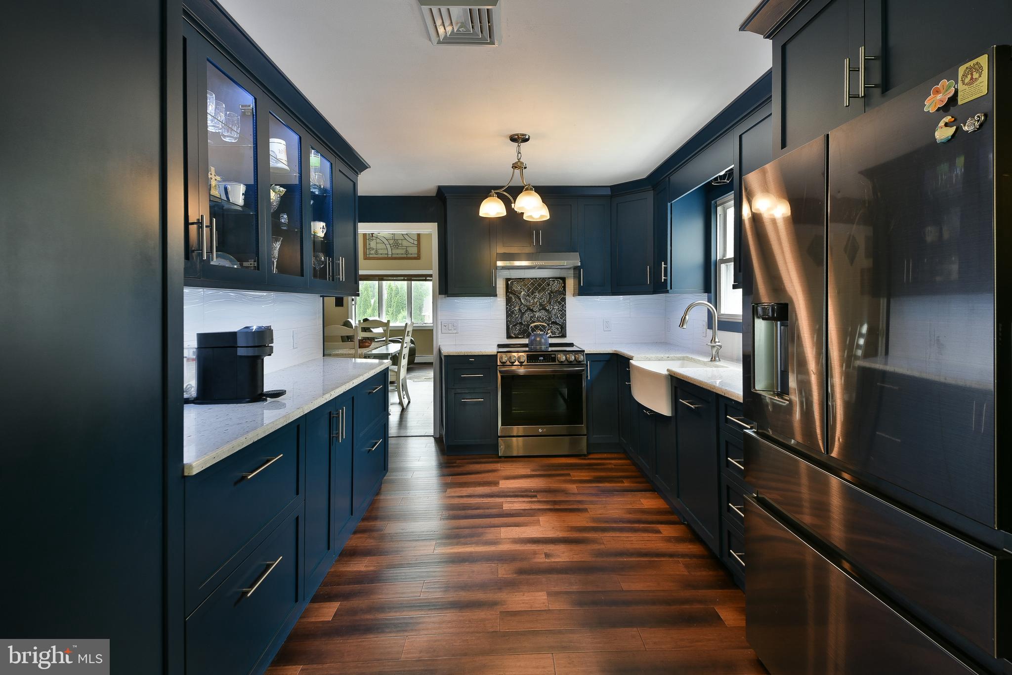DAWSON MANOR - Residential