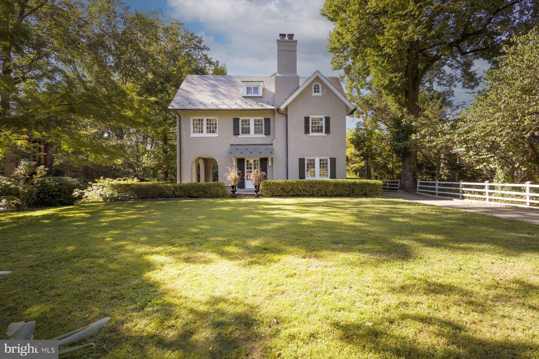 CHESTNUT HILL - Residential